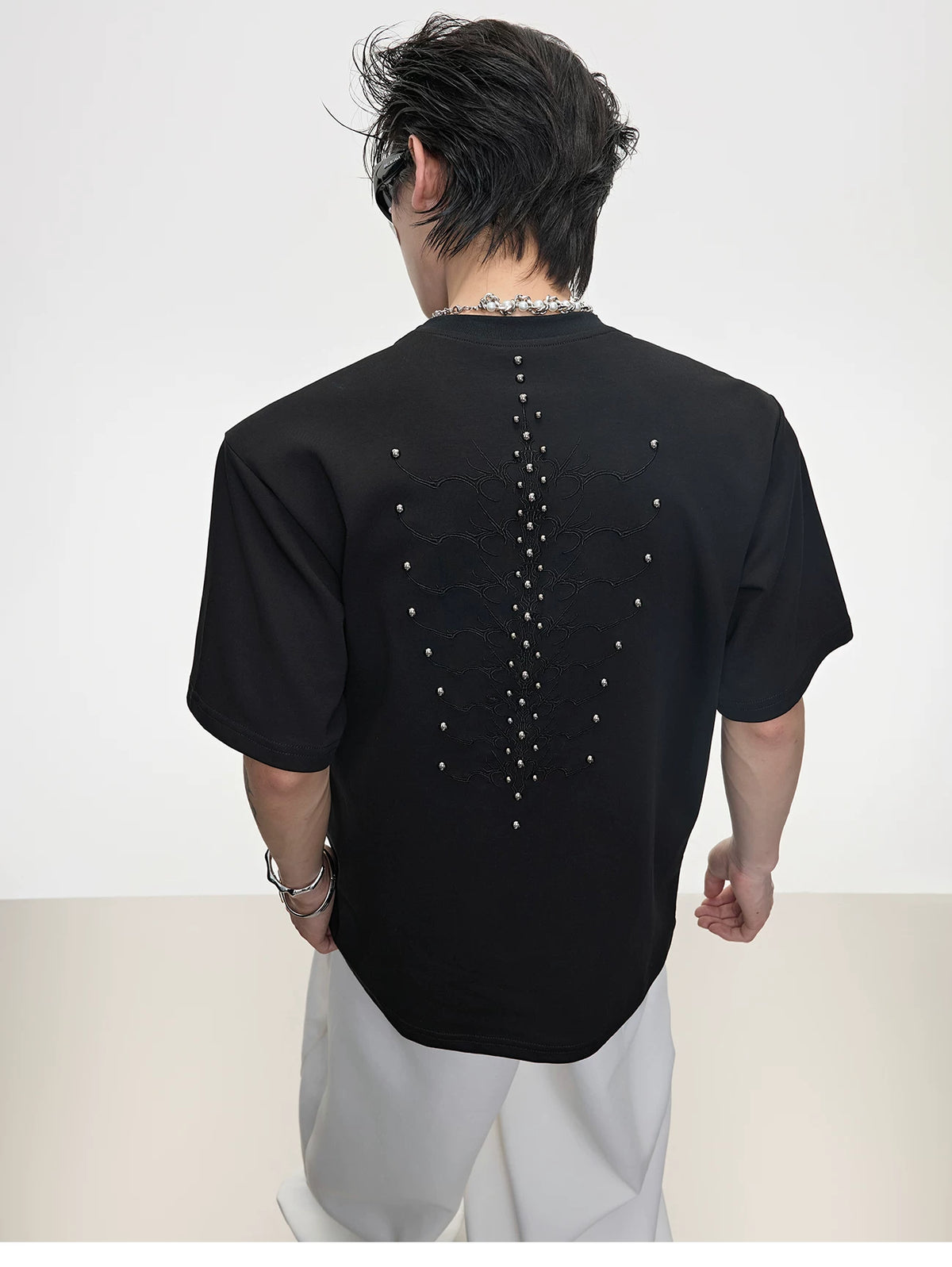 Slim-Fit Cotton Snake-Eye Spine Studded T-Shirt - description image 3