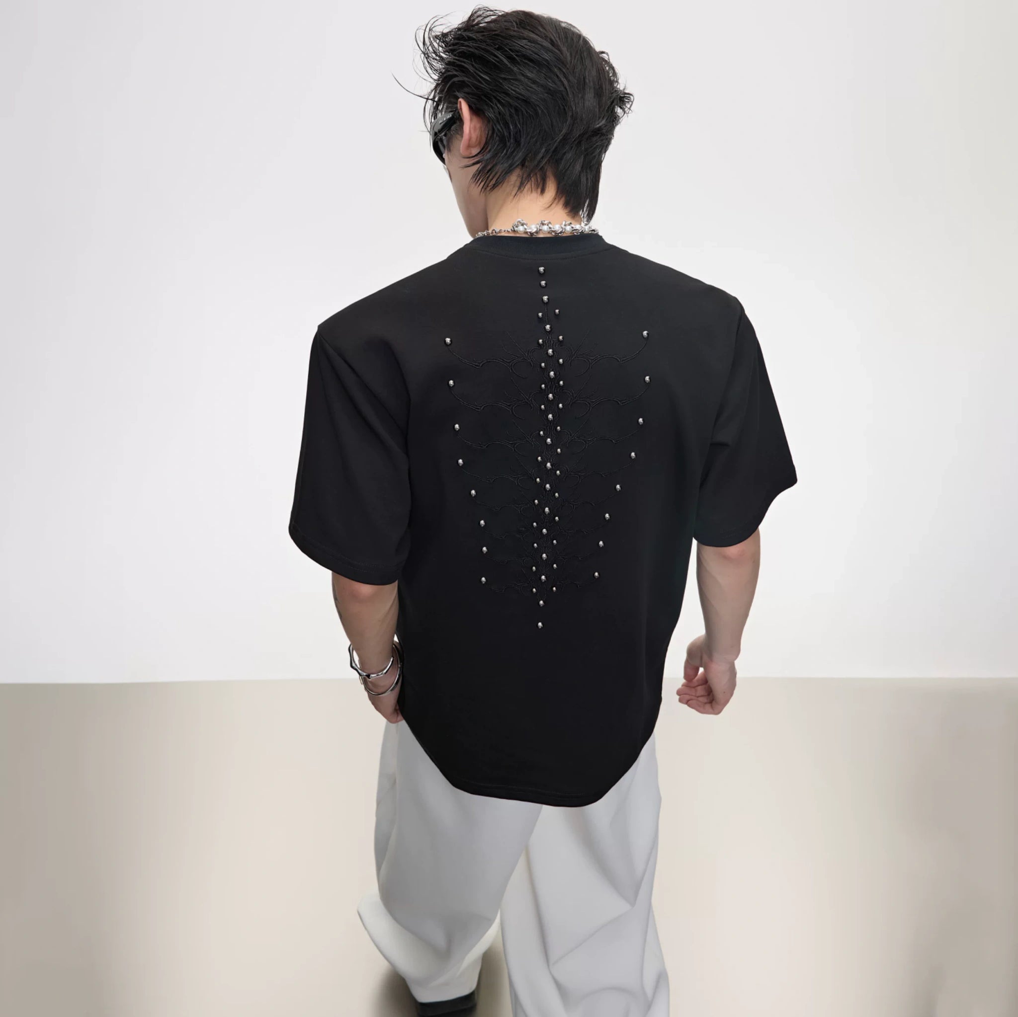 Slim-Fit Cotton Snake-Eye Spine Studded T-Shirt - main image 3