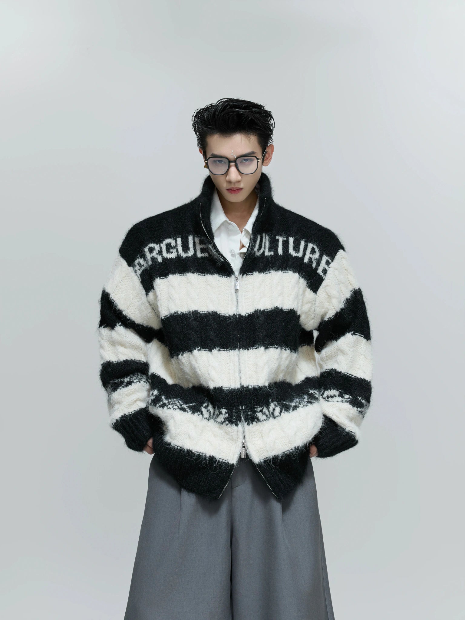 Color-Block Zip Knit Cardigan in Cotton-Wool Blend - Black Top
