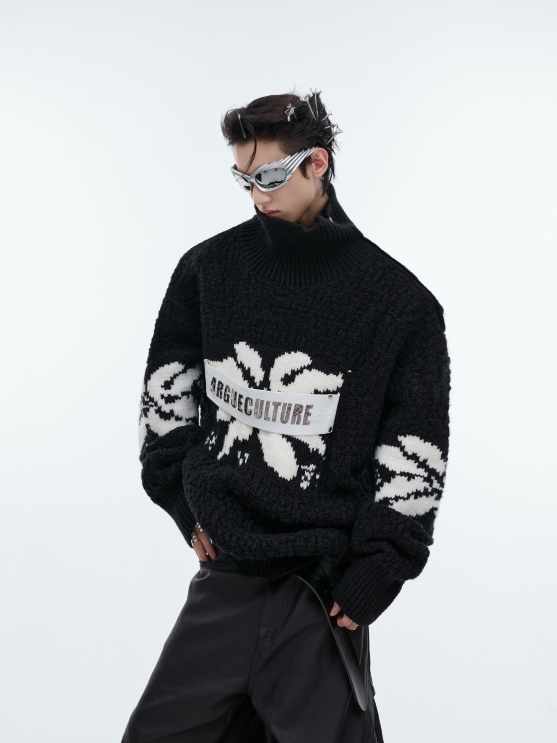 Chunky-Knit-Sweater---Oversized-High-Neck-with-Metal-Buttons-Black