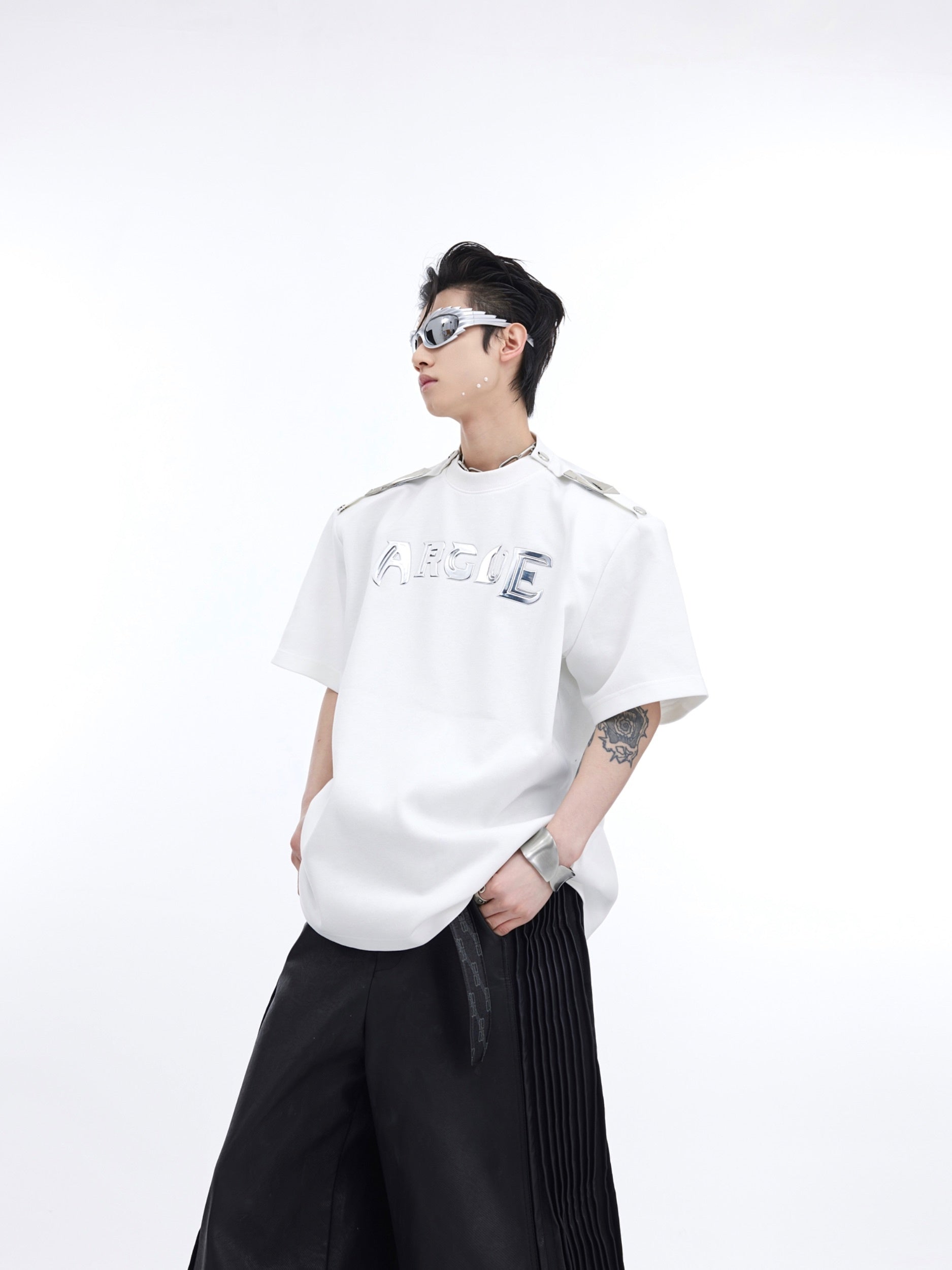 Deconstructed-Metal-Button-Off-Shoulder-Graphic-Tee---Streetwear-Summer-Top-White