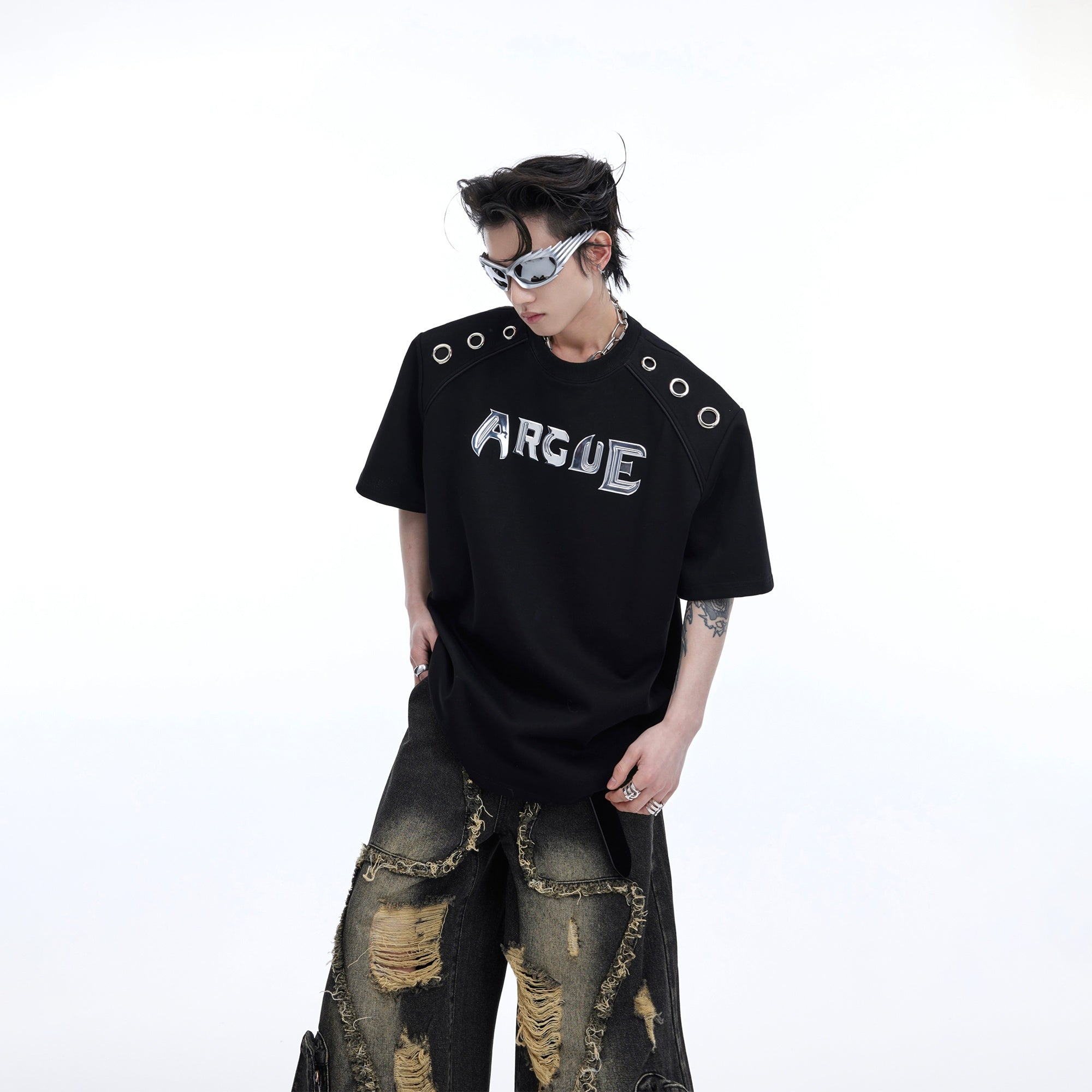 Deconstructed-Metal-Ring-Oversized-Tee---Drop-Shoulder-Graphic-Logo-Black