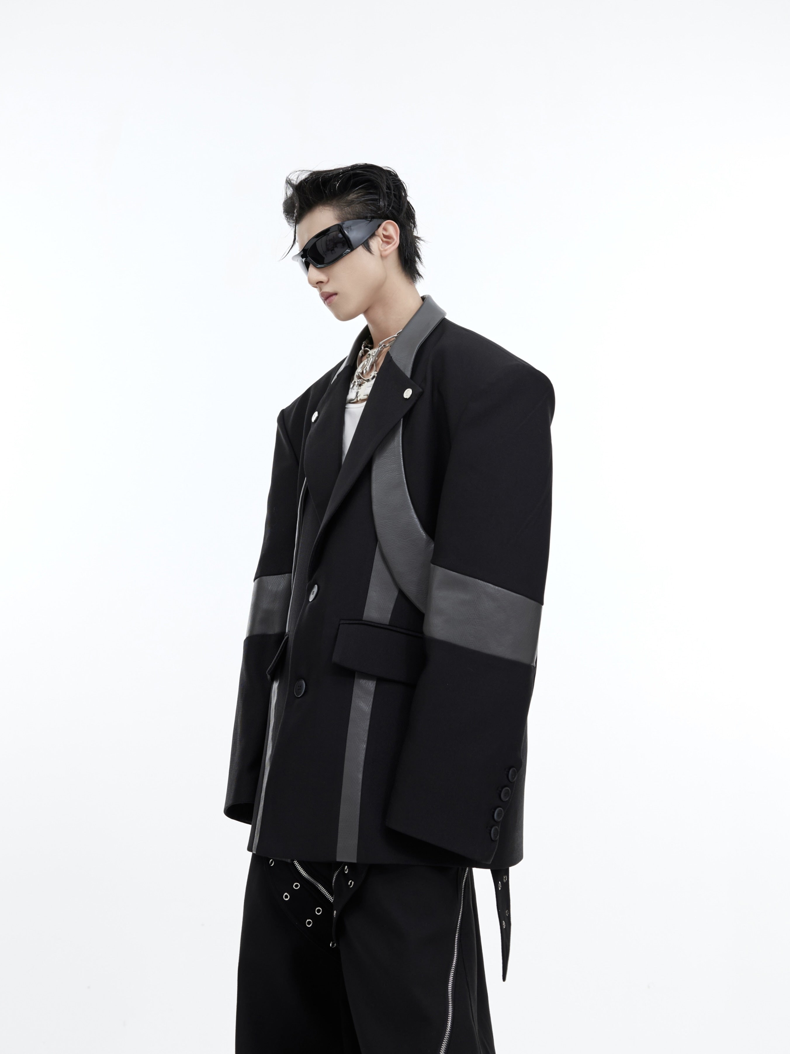 Deconstructed-Shoulder-Pad-Blazer---Metallic-Detail-Streetwear-Jacket-Black