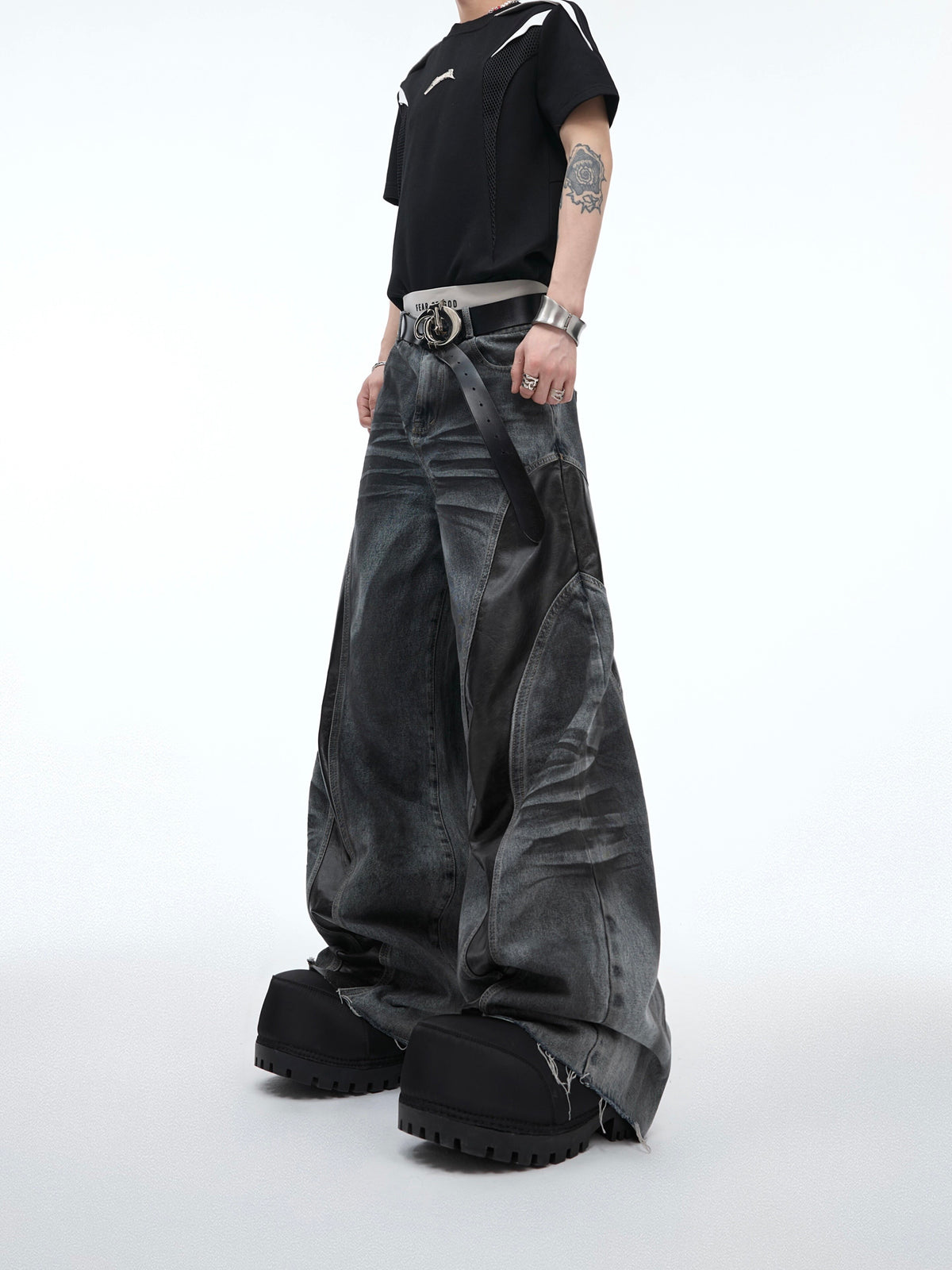 Washed PU-Panel Relaxed Straight Jeans - product image 1