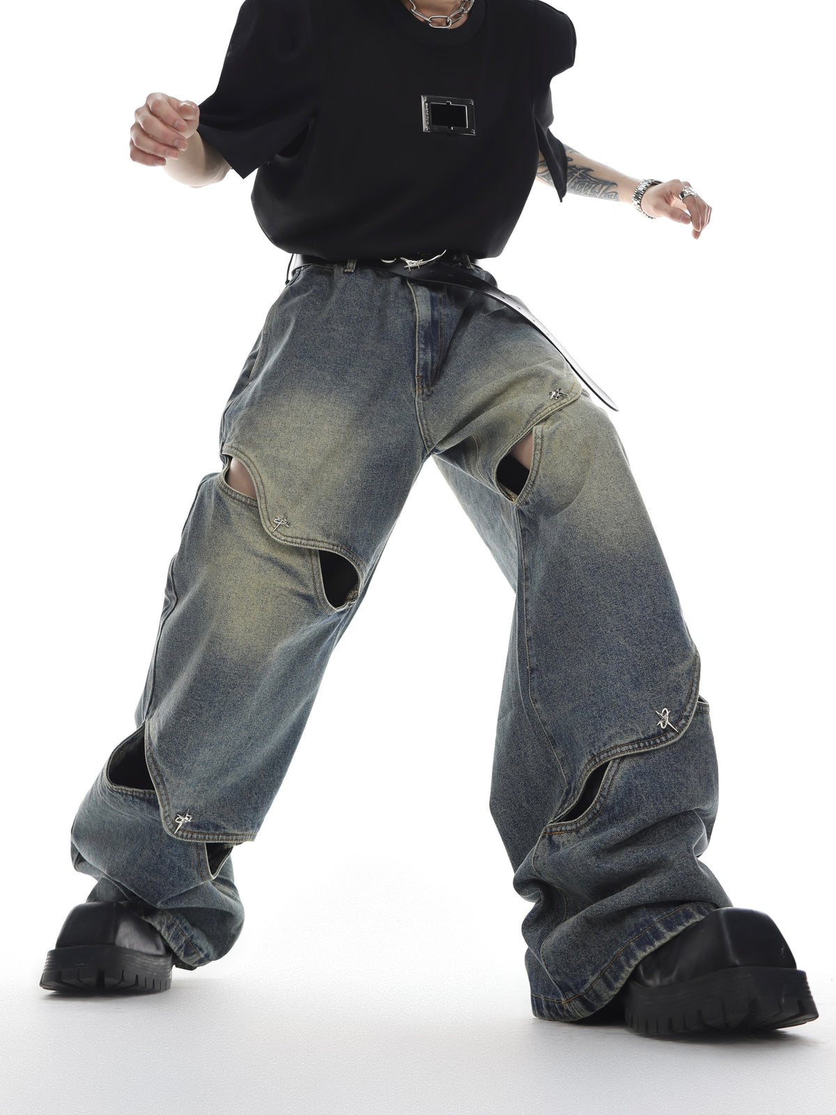 Cutout Washed Straight-Leg Jeans - product image 4