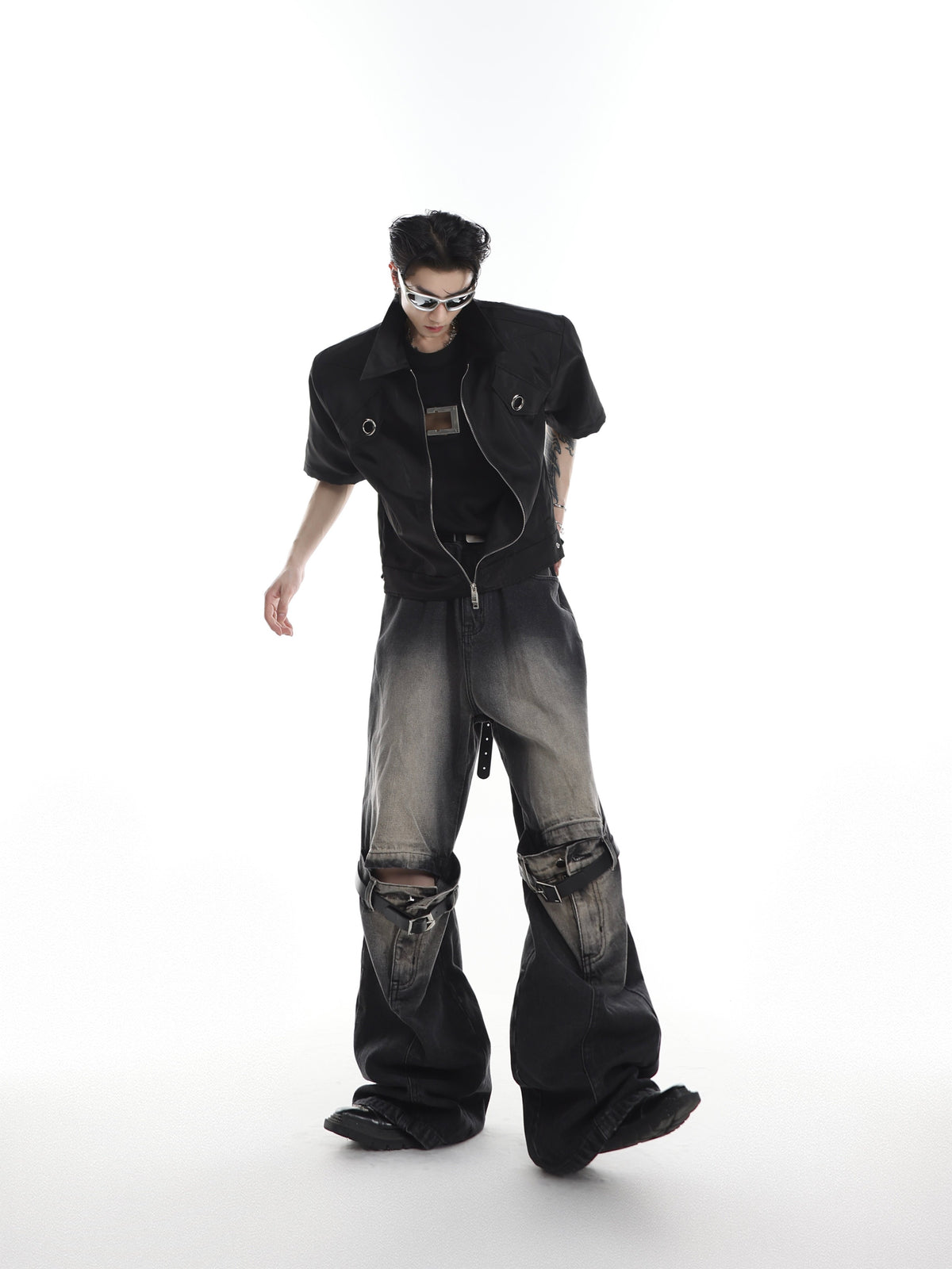 Cutout Washed Jeans - product image 4