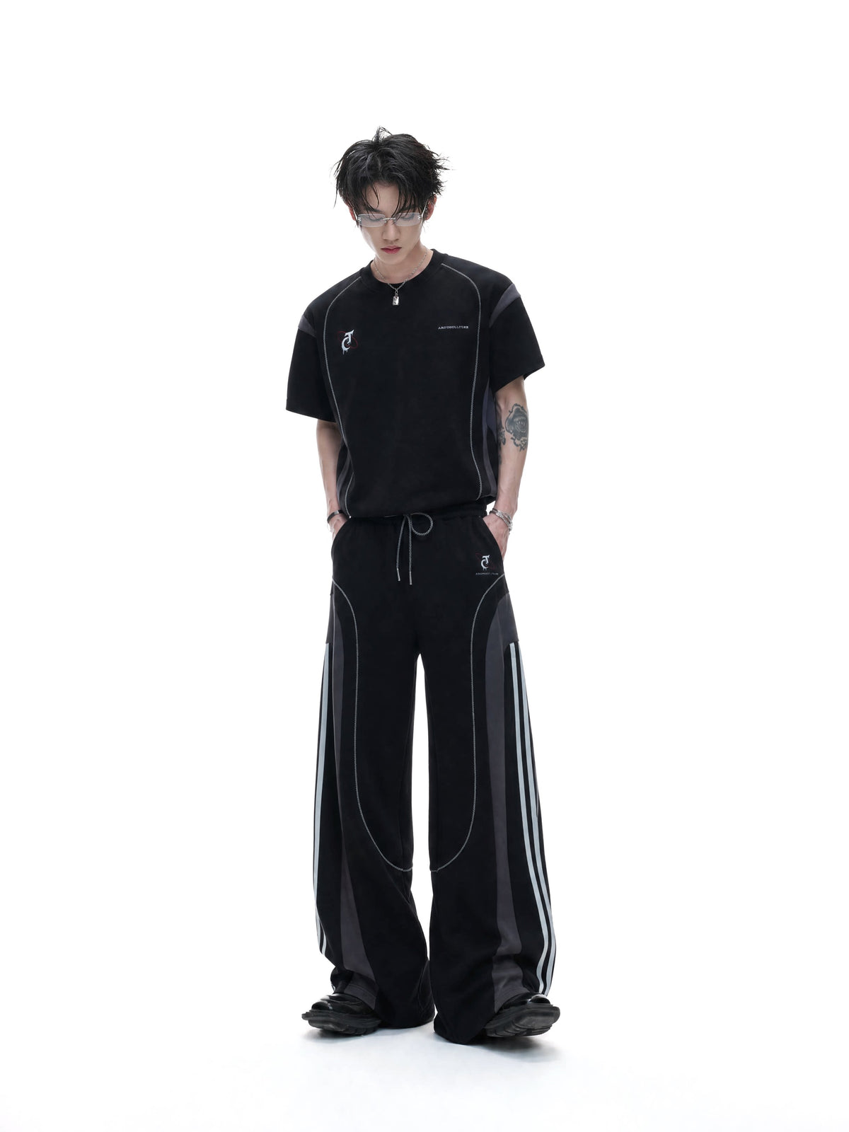 Color-Block T-Shirt & Straight Pants - product image 2