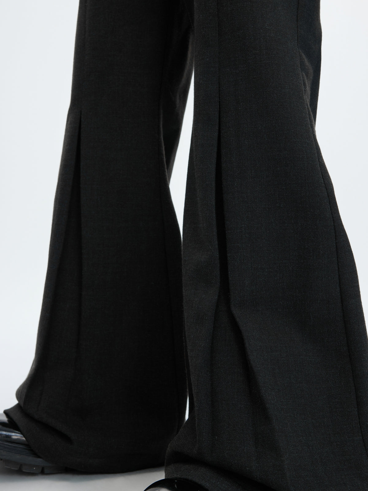 Pleated Wool-Blend Micro-Flare Trousers - product image 5
