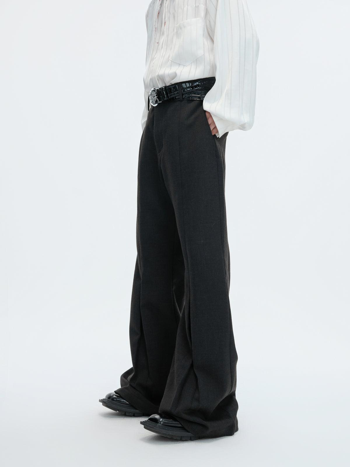 Pleated Wool-Blend Micro-Flare Trousers - product image 3