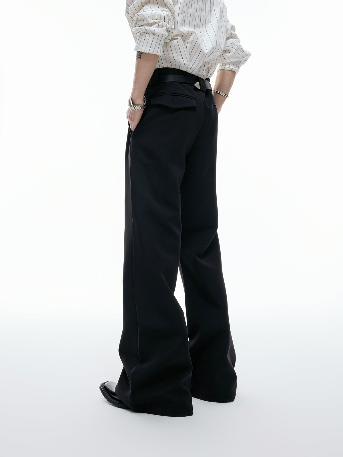 Pleated Red Lip Flared Trousers - product image 4