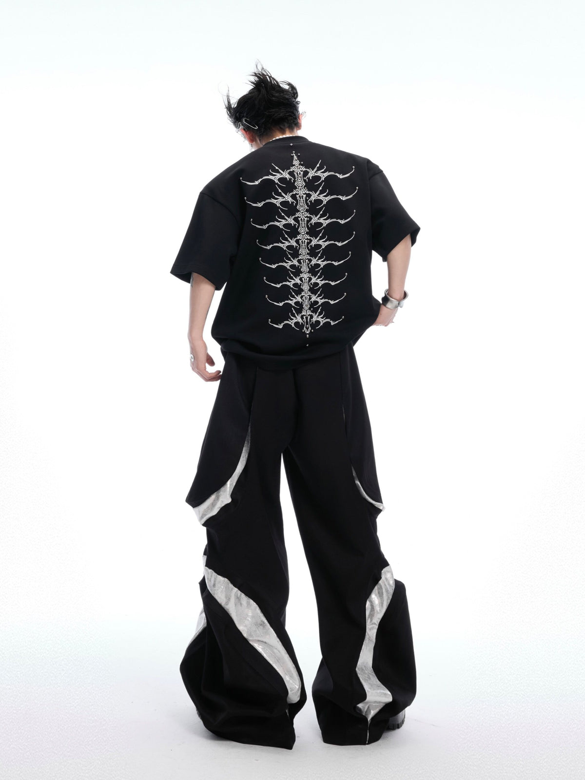 Embroidered Spine Graphic Cotton T-Shirt - product image 4