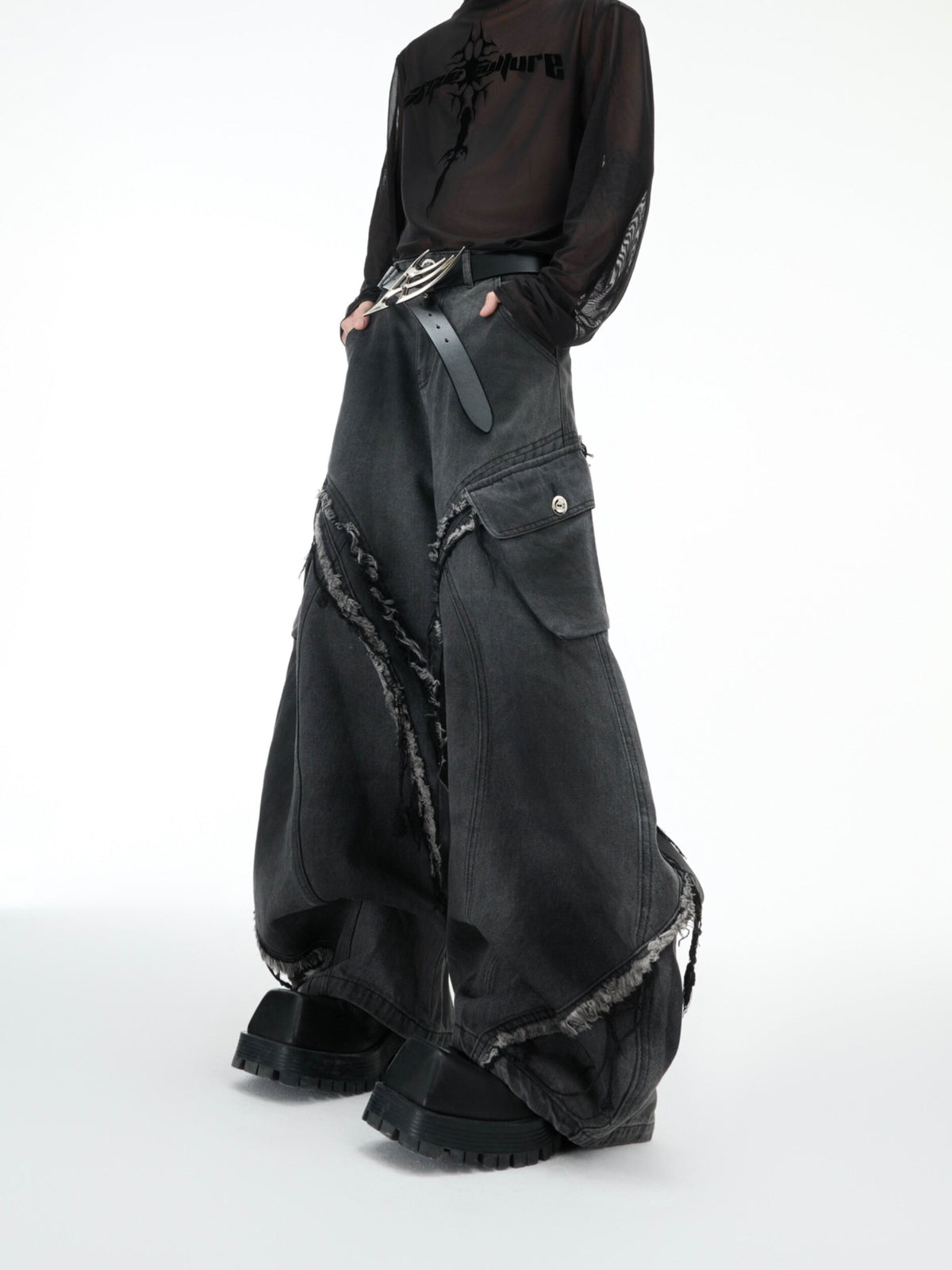 Frayed Curved-Leg Wide Jeans - product image 1