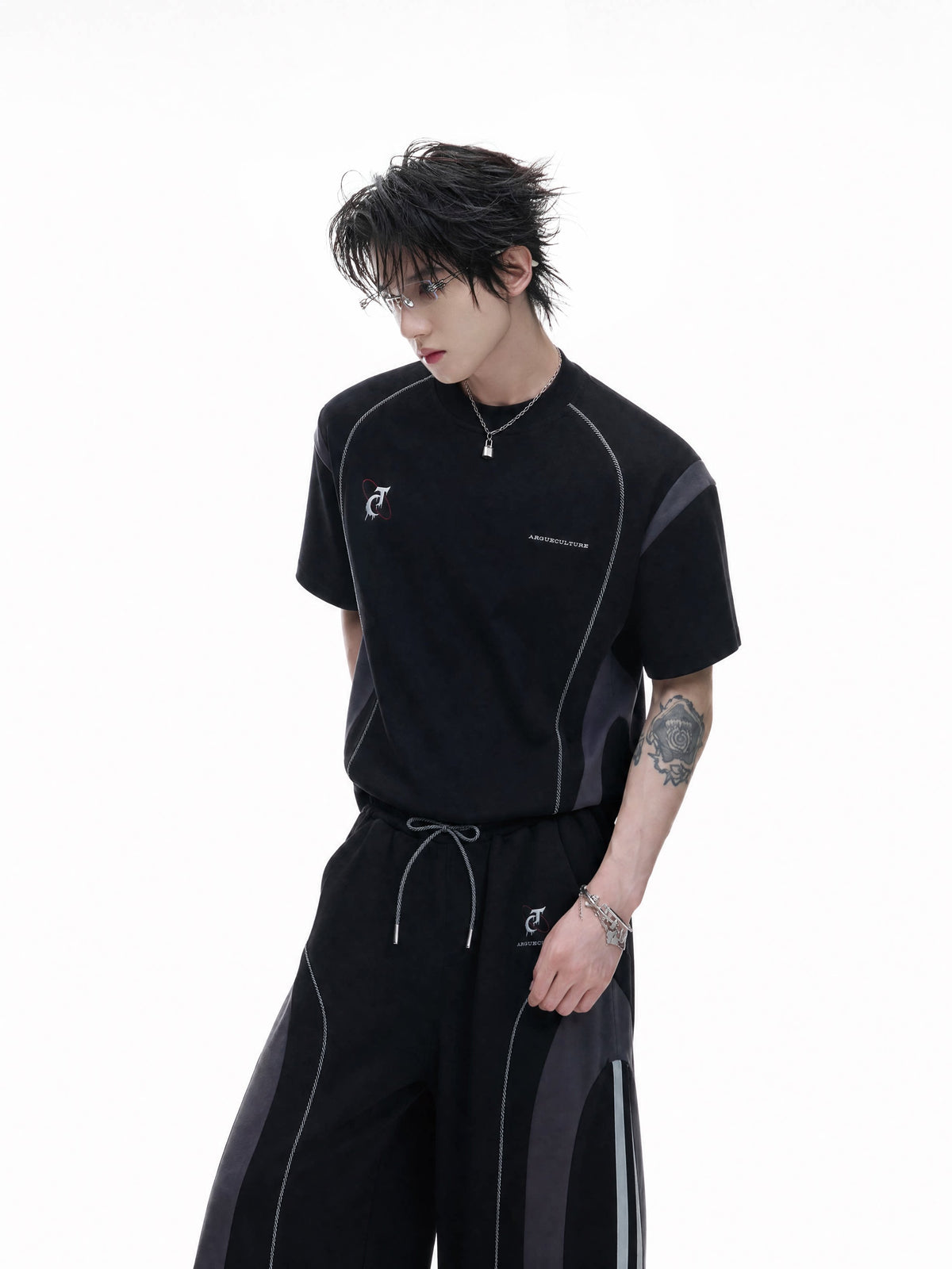 Color-Block T-Shirt & Straight Pants - product image 3