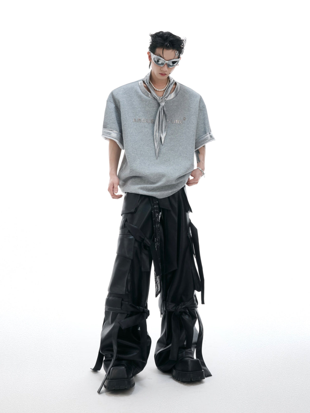 Metallic Tie Graphic T-Shirt - product image 5