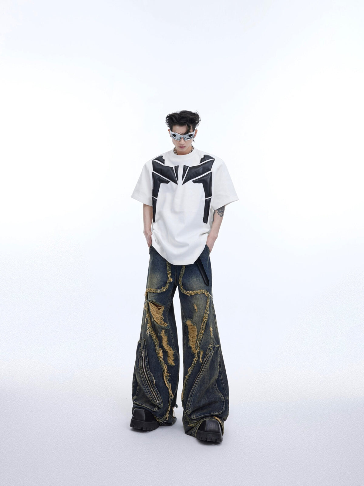 Deconstructed 3D Relief Spliced Tee - product image 3
