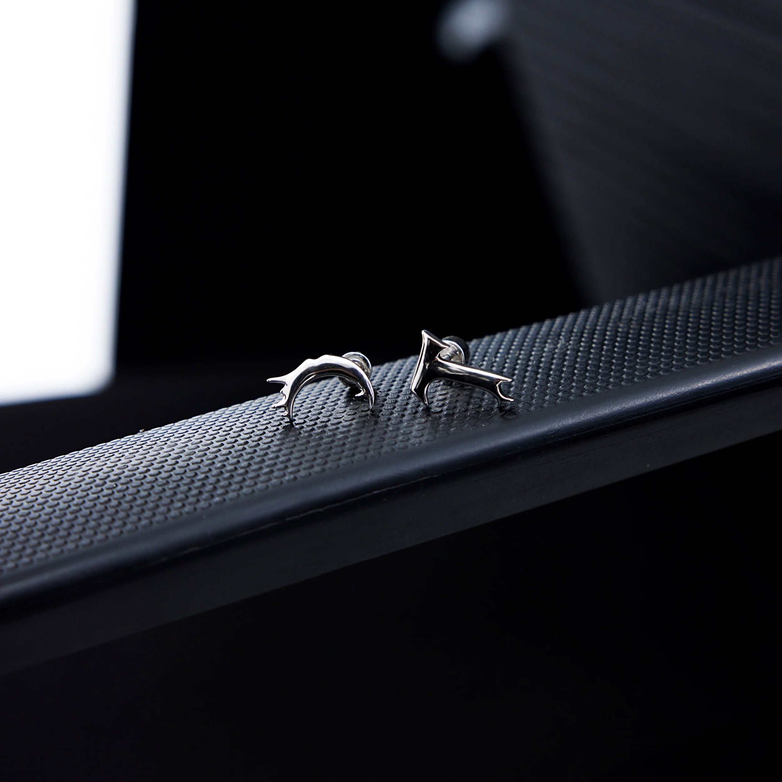 Exaggerated Lava-Inspired Titanium T-Shape Earrings - ArgueCulture