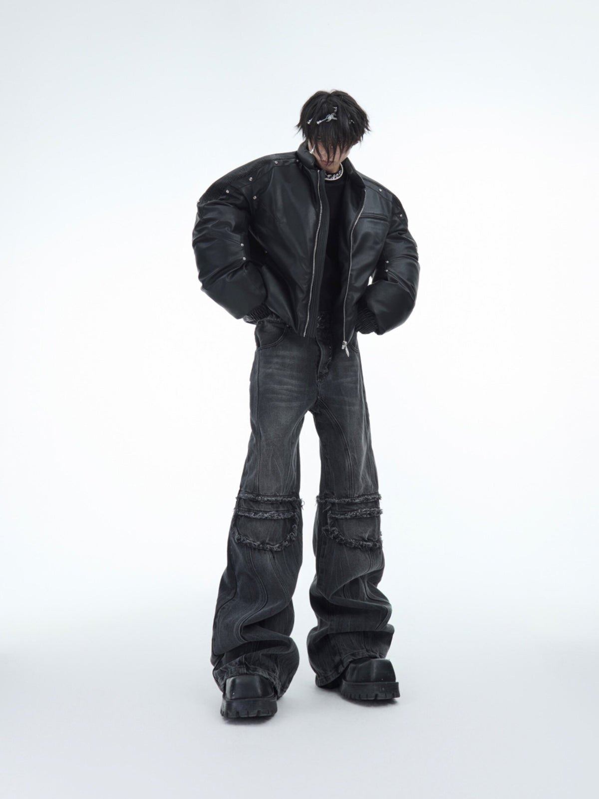 Water-Ripple Frayed Straight-Leg Jeans - product image 2