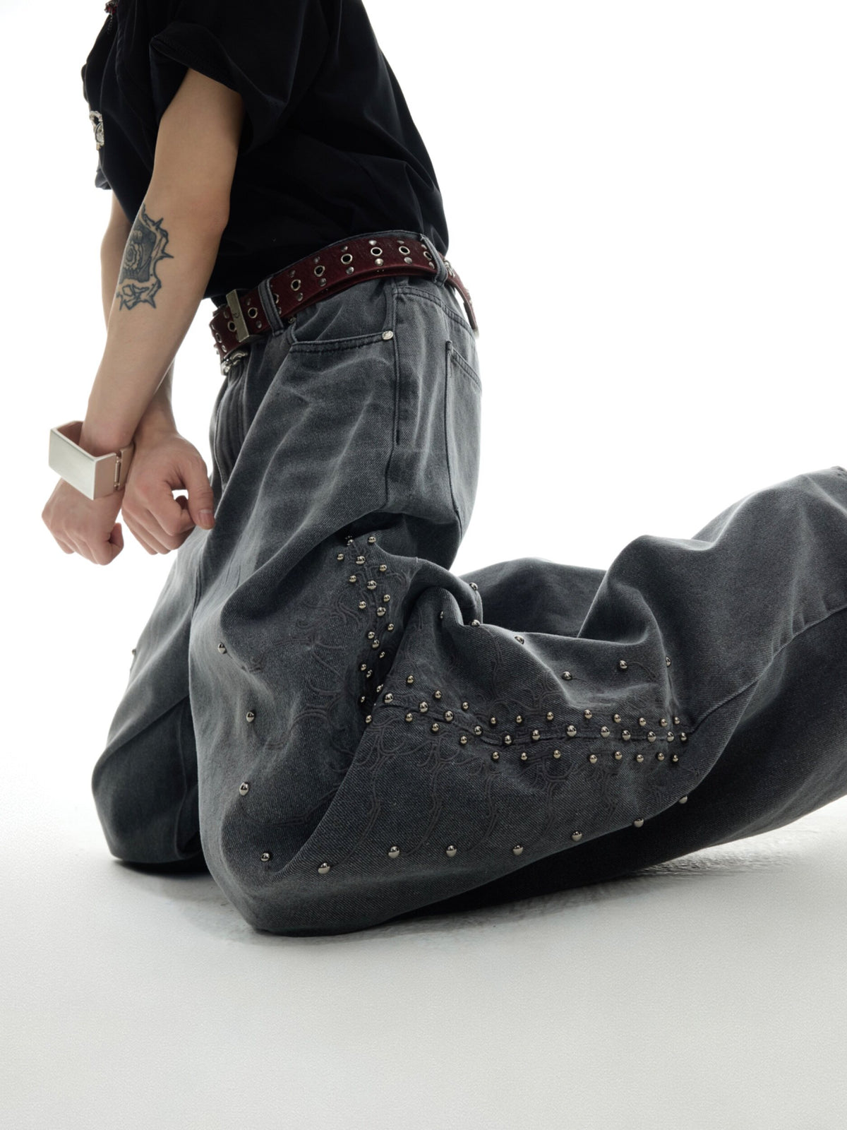 Washed Rivet Straight-Leg Jeans - product image 3