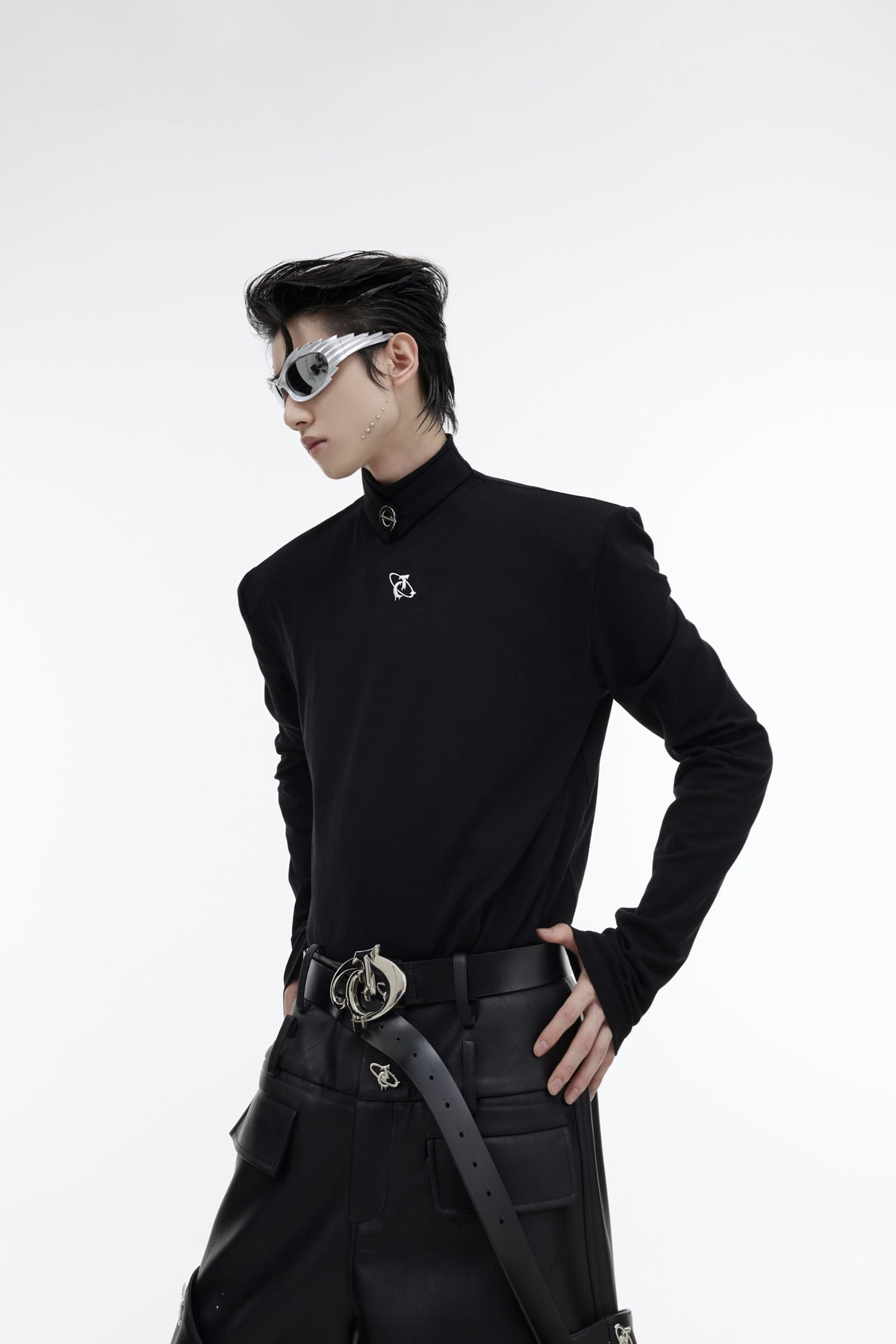 Metal Logo Shoulder-Pad Turtleneck Top - product image 5