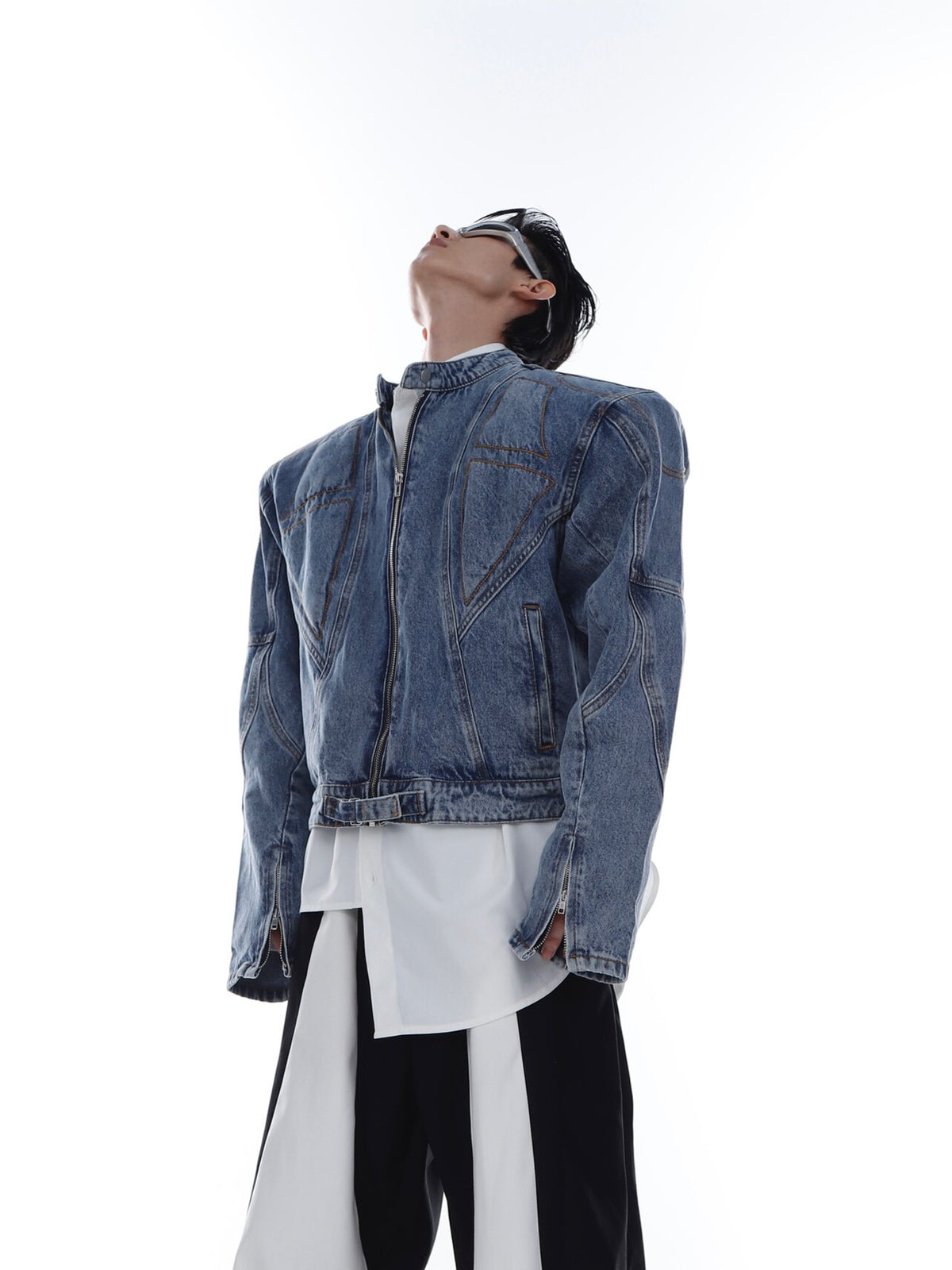 Light Wash Cropped Denim Jacket - product image 5