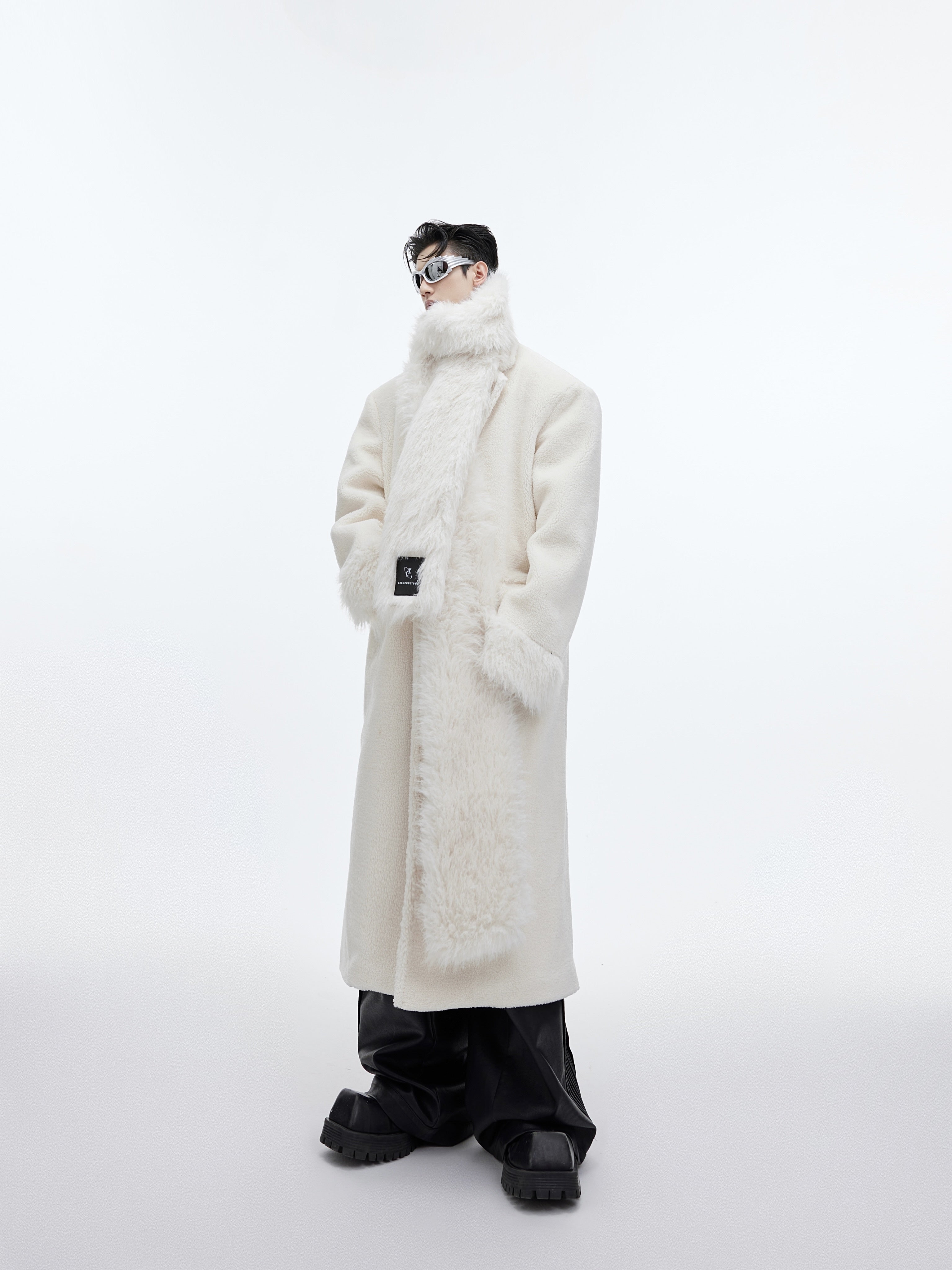 Oversized-Plaid-Wool-Coat---Streetwear-Long-Trench-Jacket-for-Men-White-(Built-In Scarf)