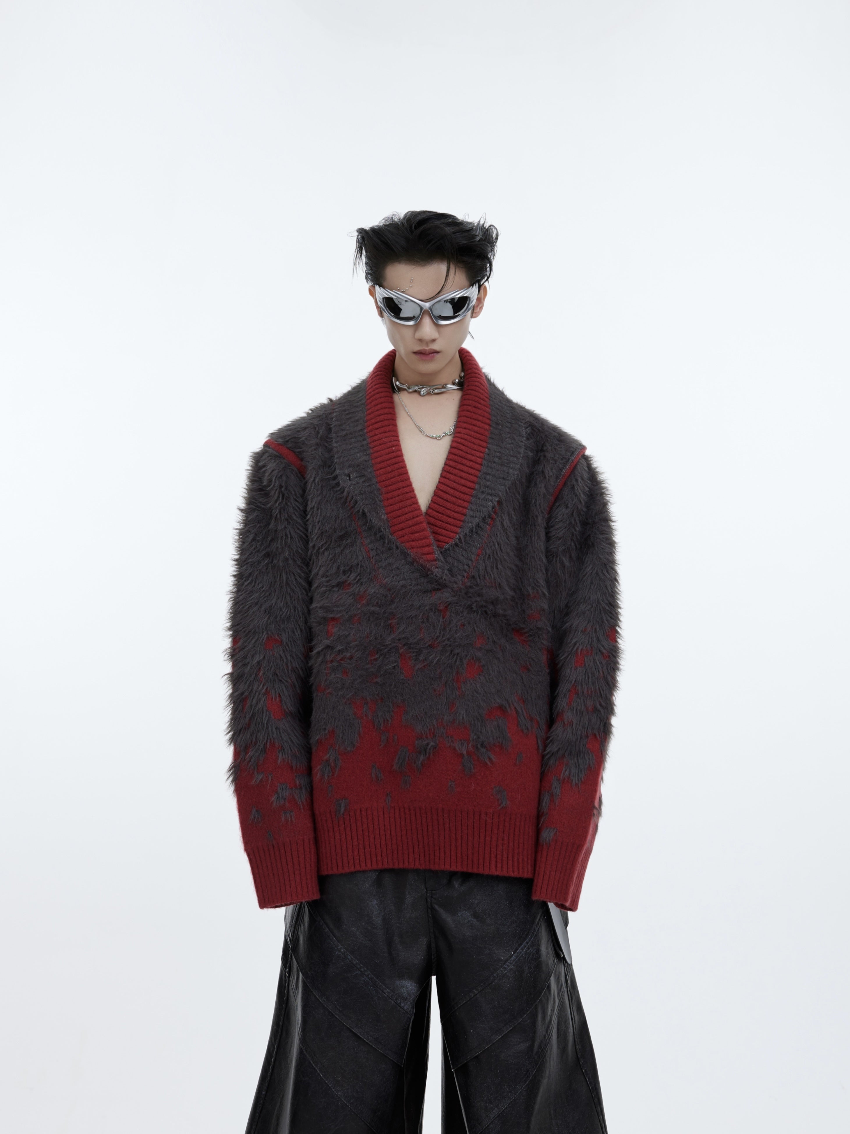 Oversized-V-Neck-Gradient-Sweater---Winter-Fluffy-Knit---Xmas-Vibes-Red