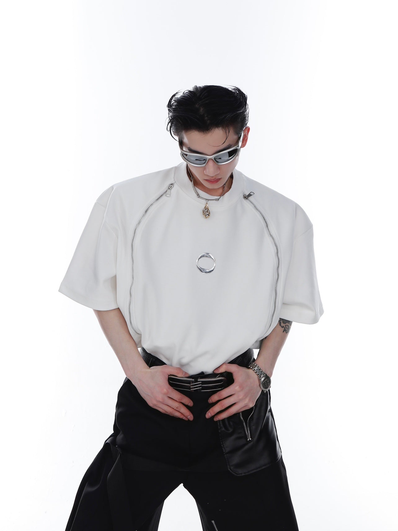 Streetwear-Cotton-Tee---Double-Zip-Shoulder-Pads---Metallic-Print-White