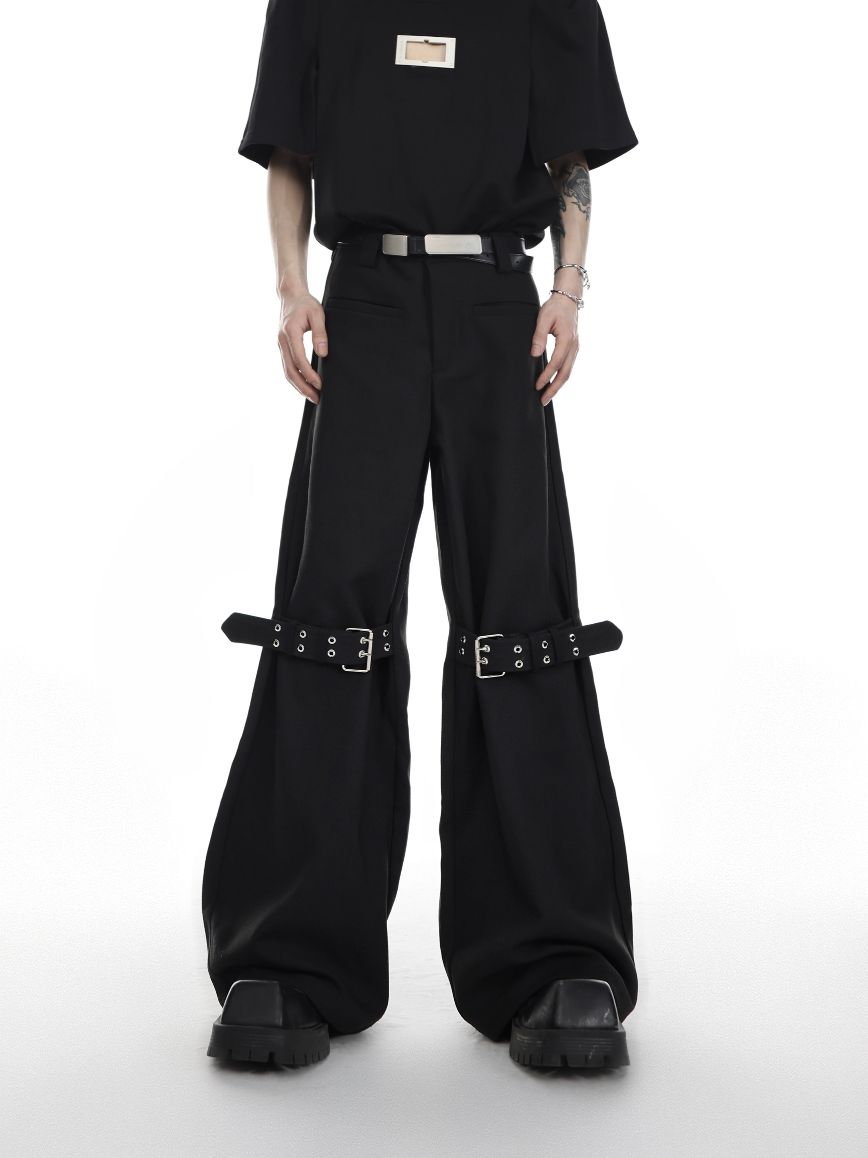 Textured-Twill-Trousers---Tapered-Wide-Leg-Pants-with-Lace-Up-Detail-Black