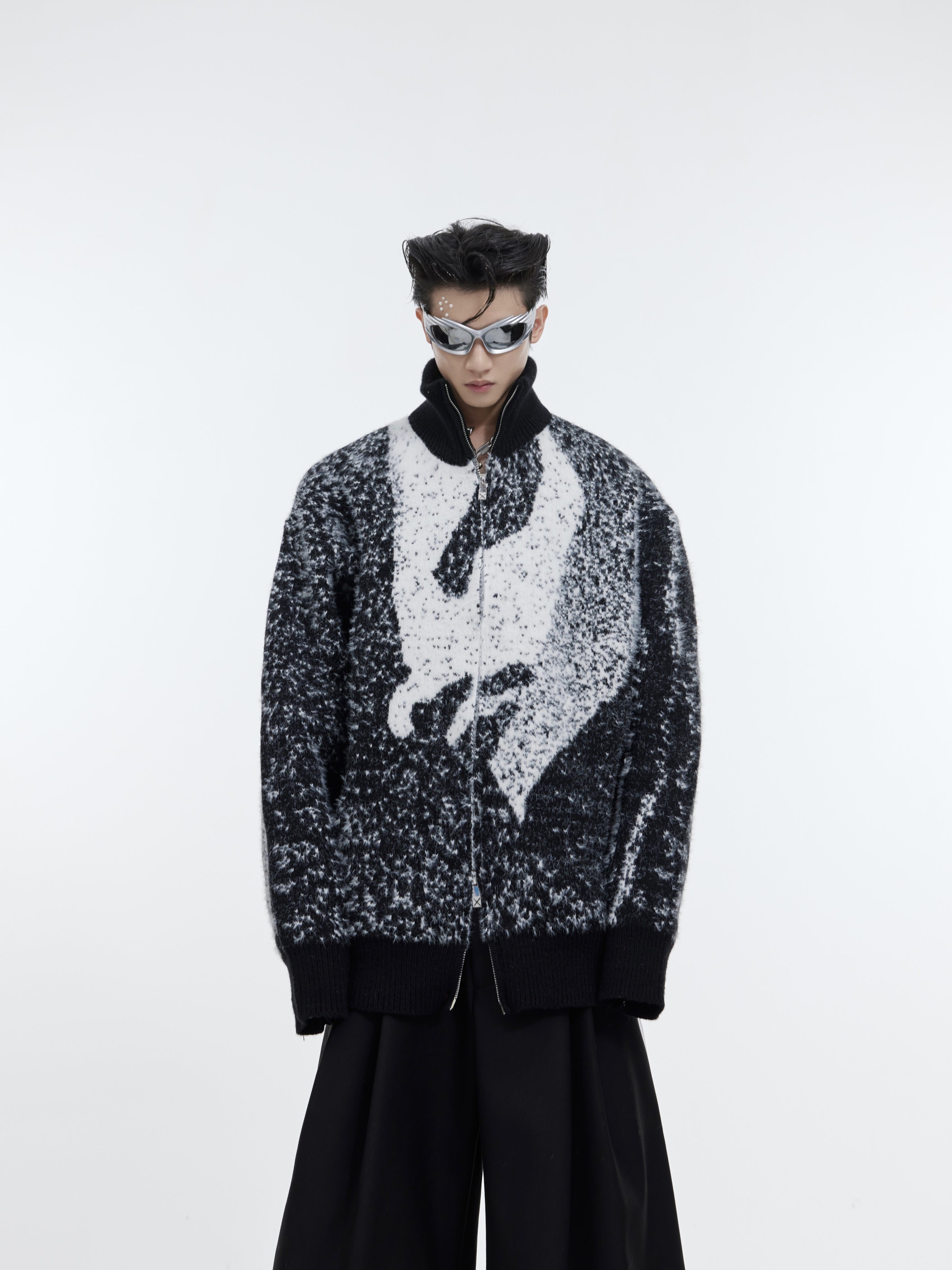 Trendy-Dragon-Year-Gradient-Knit-Sweater---Oversized-Fuzzy-Pullover-Black