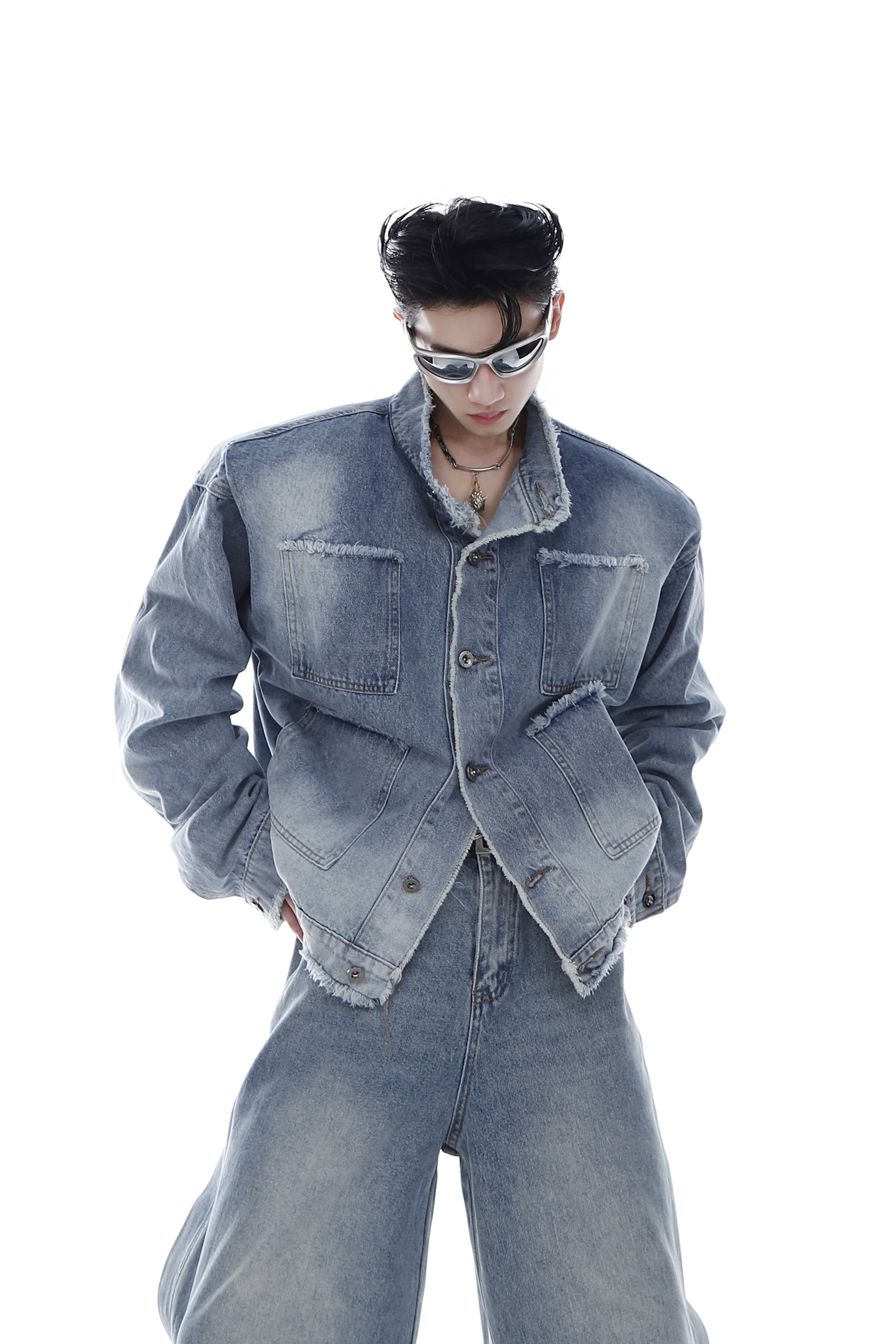 Vintage-Washed-Denim-Jacket---Cropped-Distressed-with-Padded-Shoulders-Light-Blue