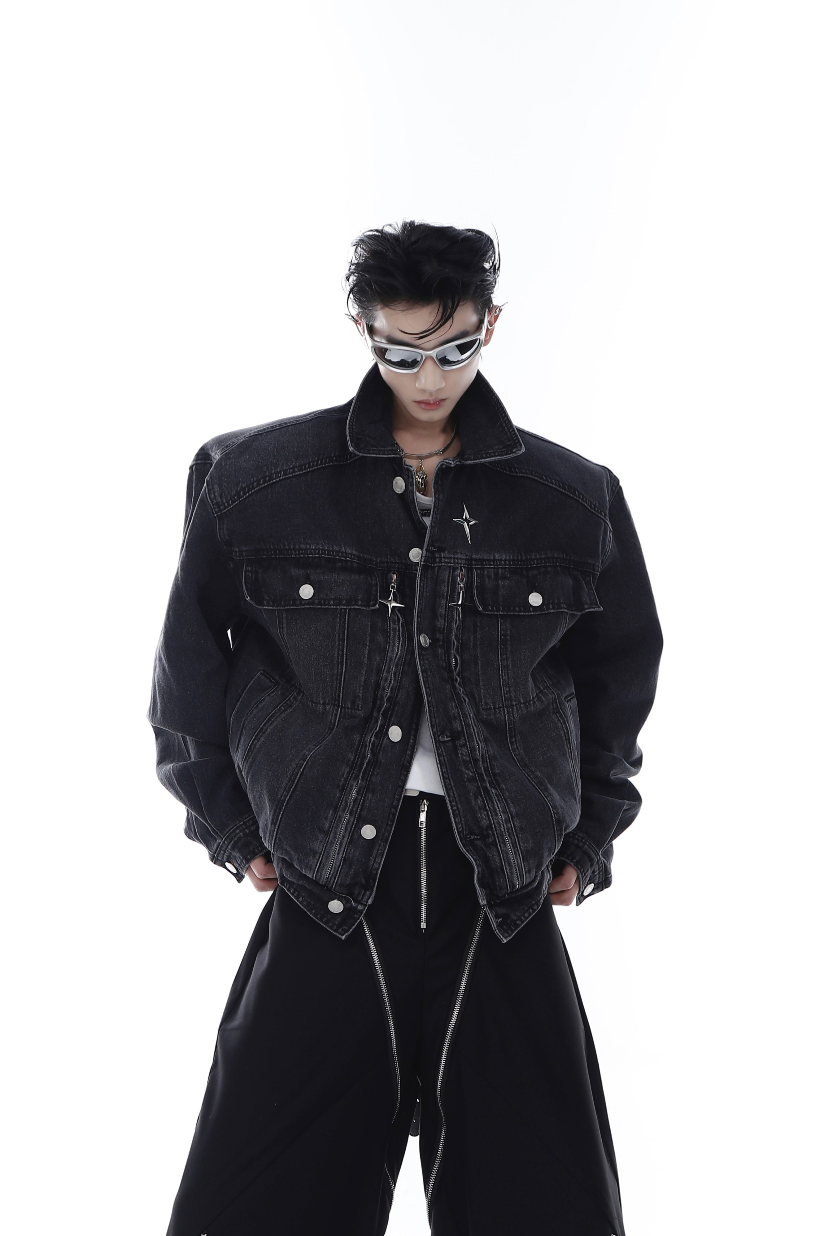 Vintage-Washed-Denim-Jacket---Cropped-Oversized-Fit---Metal-Zipper-Black
