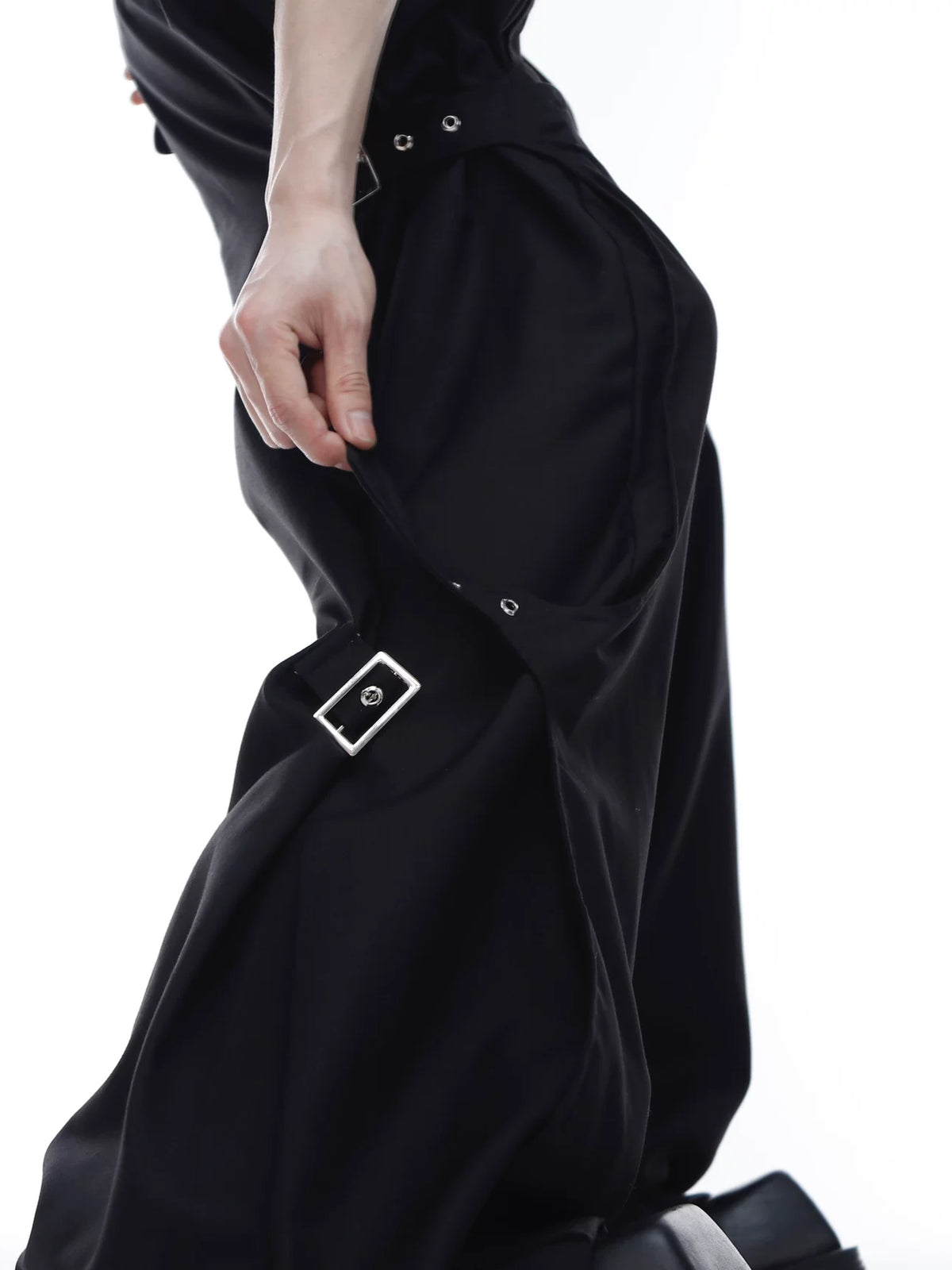 Adjustable Strap Wide-Leg Trousers in Black and Gray - main image 2