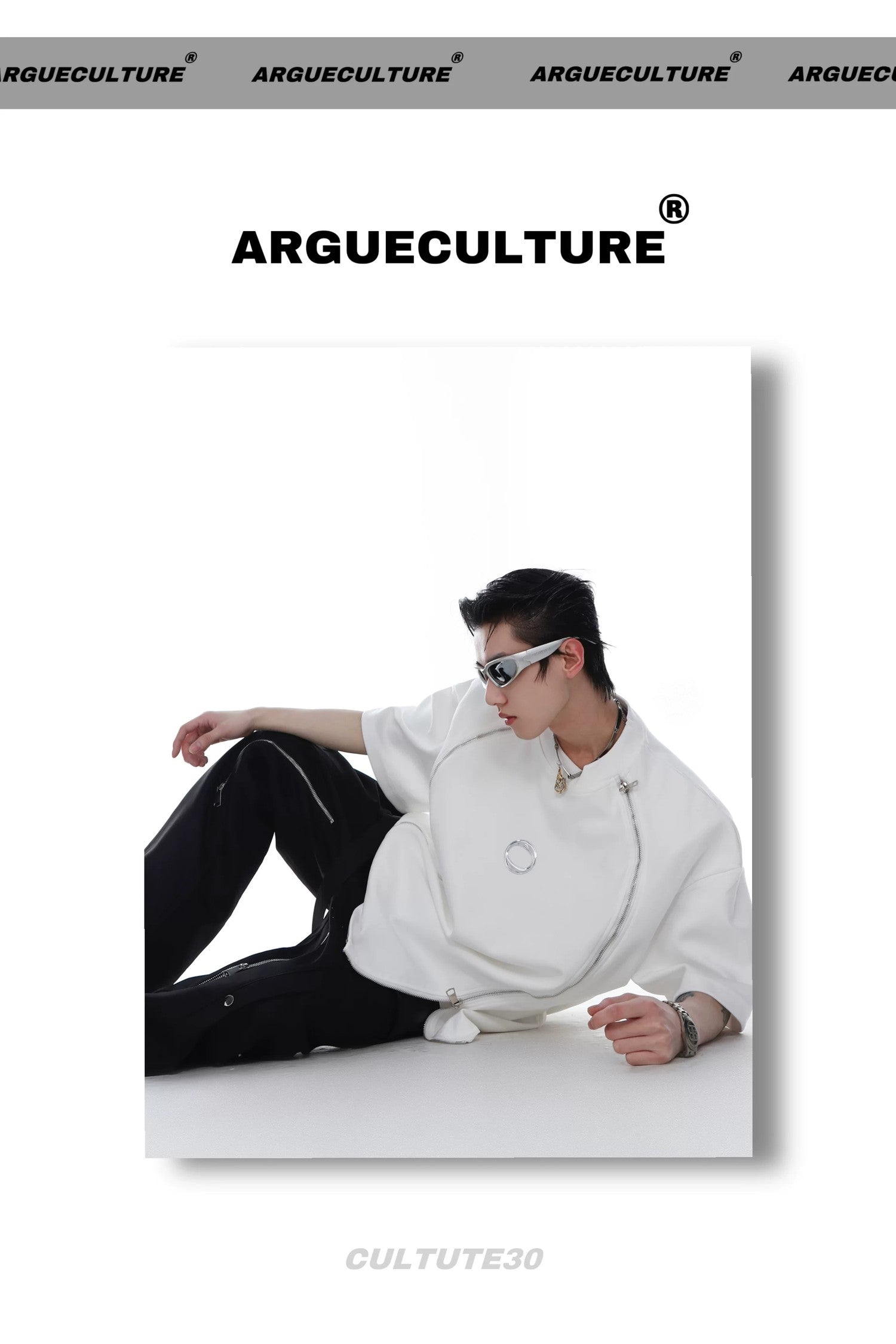 desc::avant-garde-double-zipper-shoulder-pad-tee-metal-print-detail-img-10