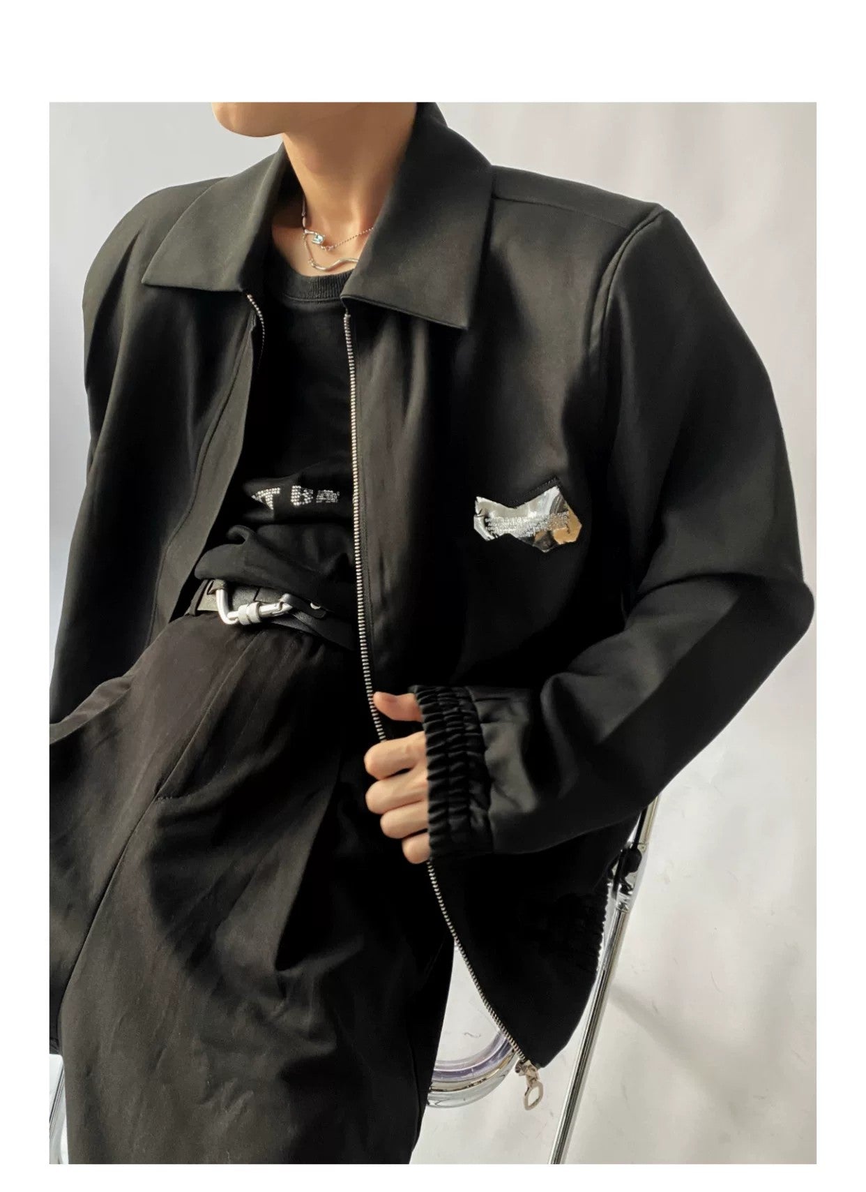 desc::boxy-padded-shoulder-cropped-jacket-unisex-streetwear-detail-img-10