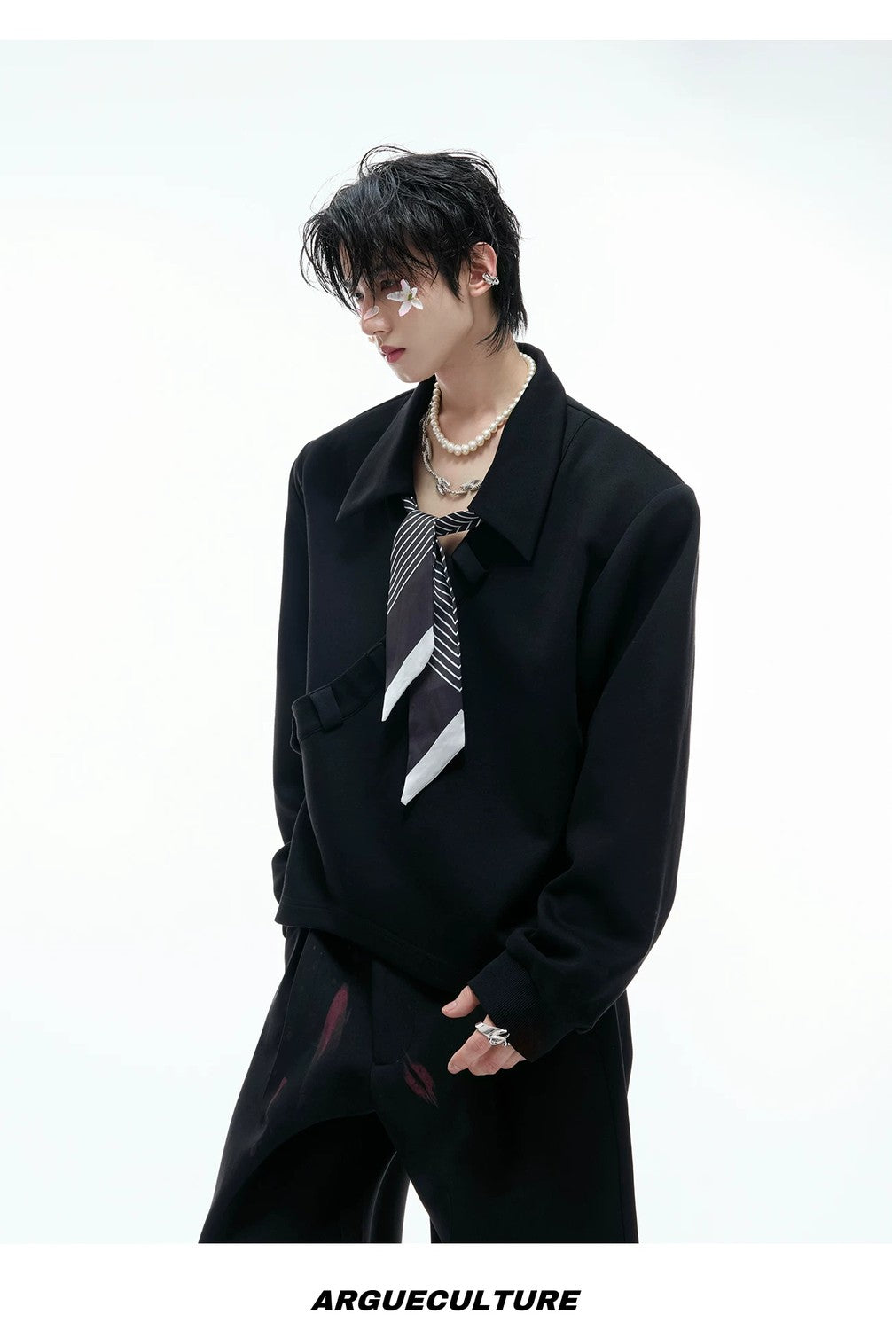 desc::boxy-v-neck-polo-sweatshirt-with-detachable-scarf-detail-img-13