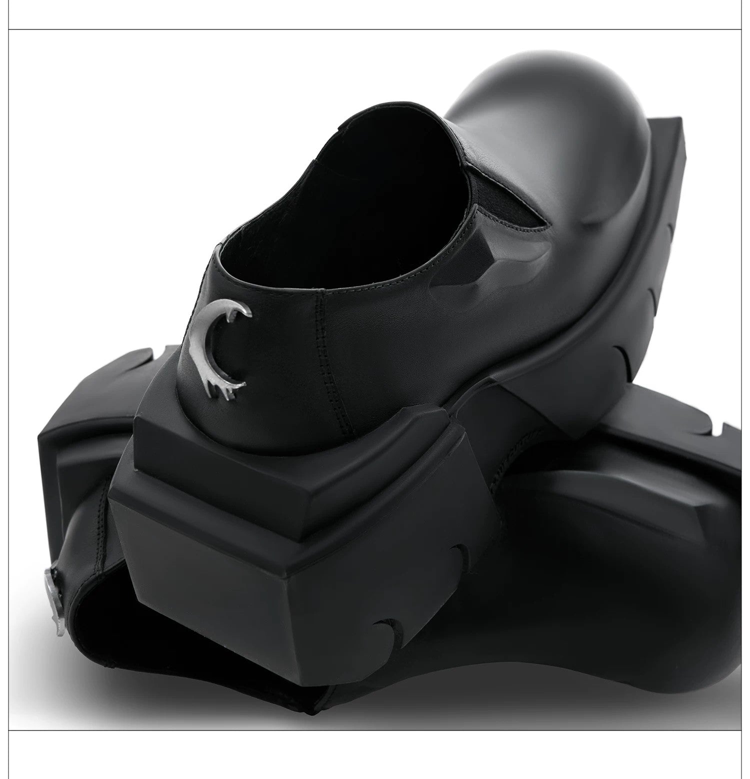desc::chunky-armor-platform-derby-shoes-genuine-leather-detail-img-5