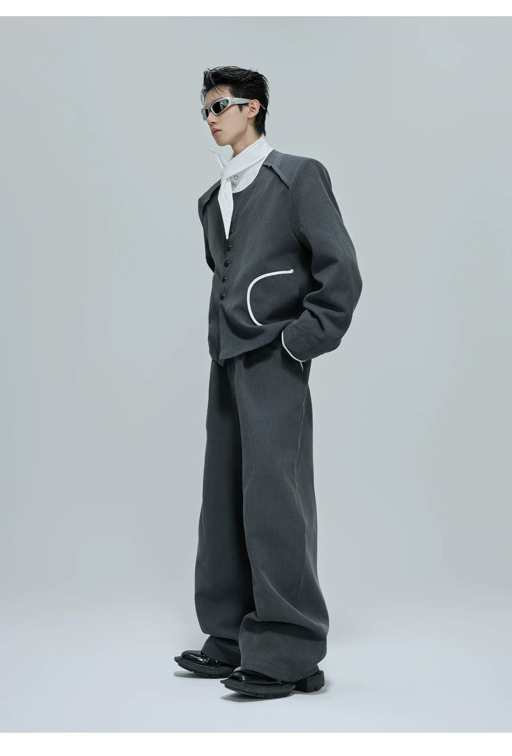 desc::contrast-cropped-tweed-jacket-with-jewel-buttons-detail-img-5