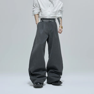 Back view of the collarless cropped streetwear jacket