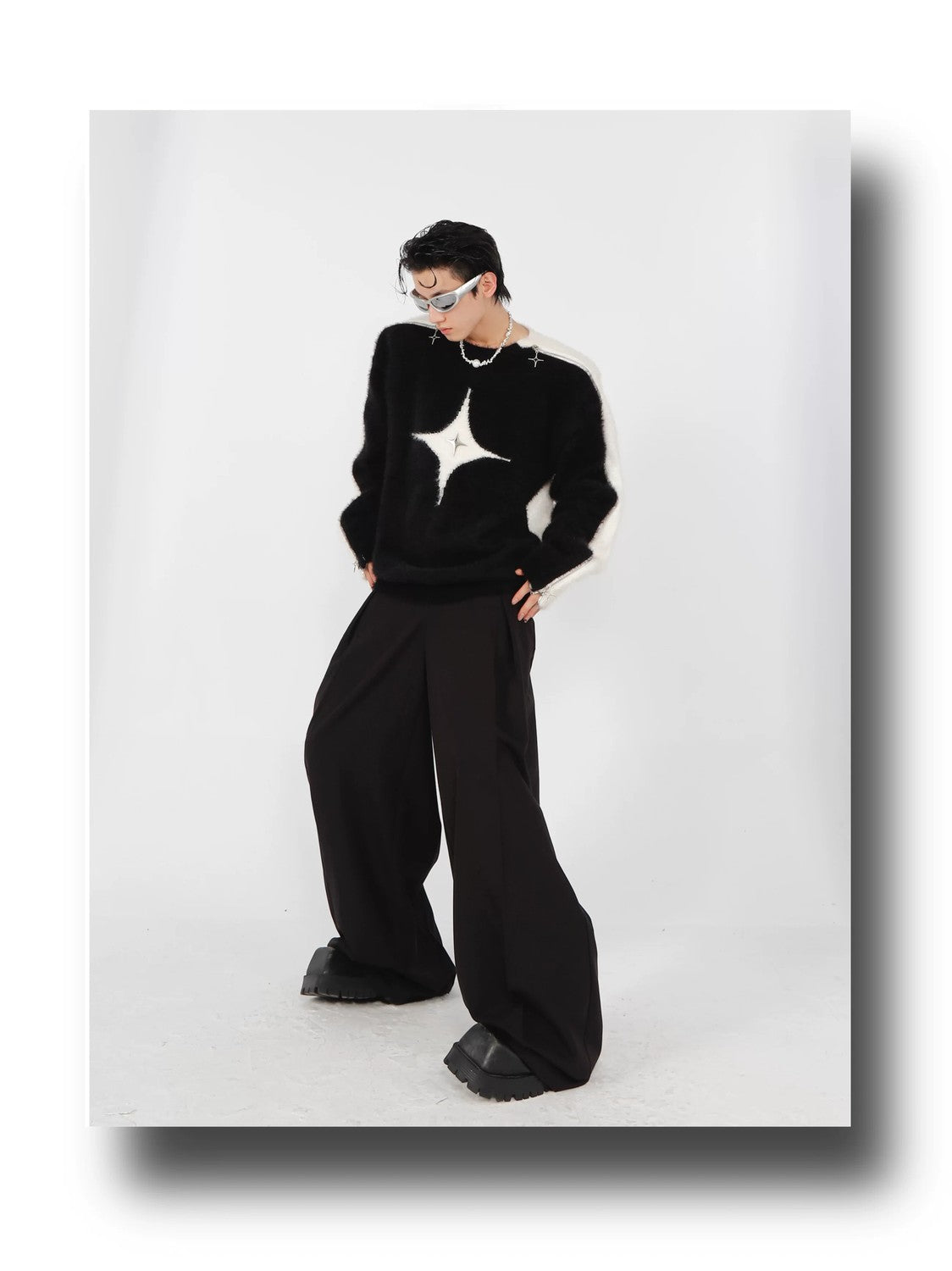 desc::contrast-mohair-crewneck-with-metal-zipper-detail-detail-img-1