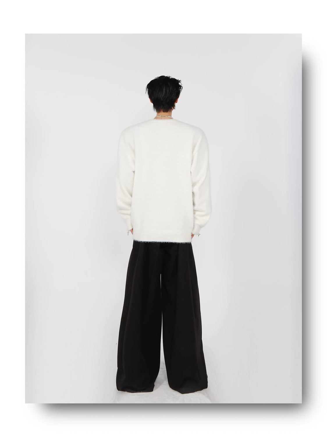 desc::contrast-mohair-crewneck-with-metal-zipper-detail-detail-img-19