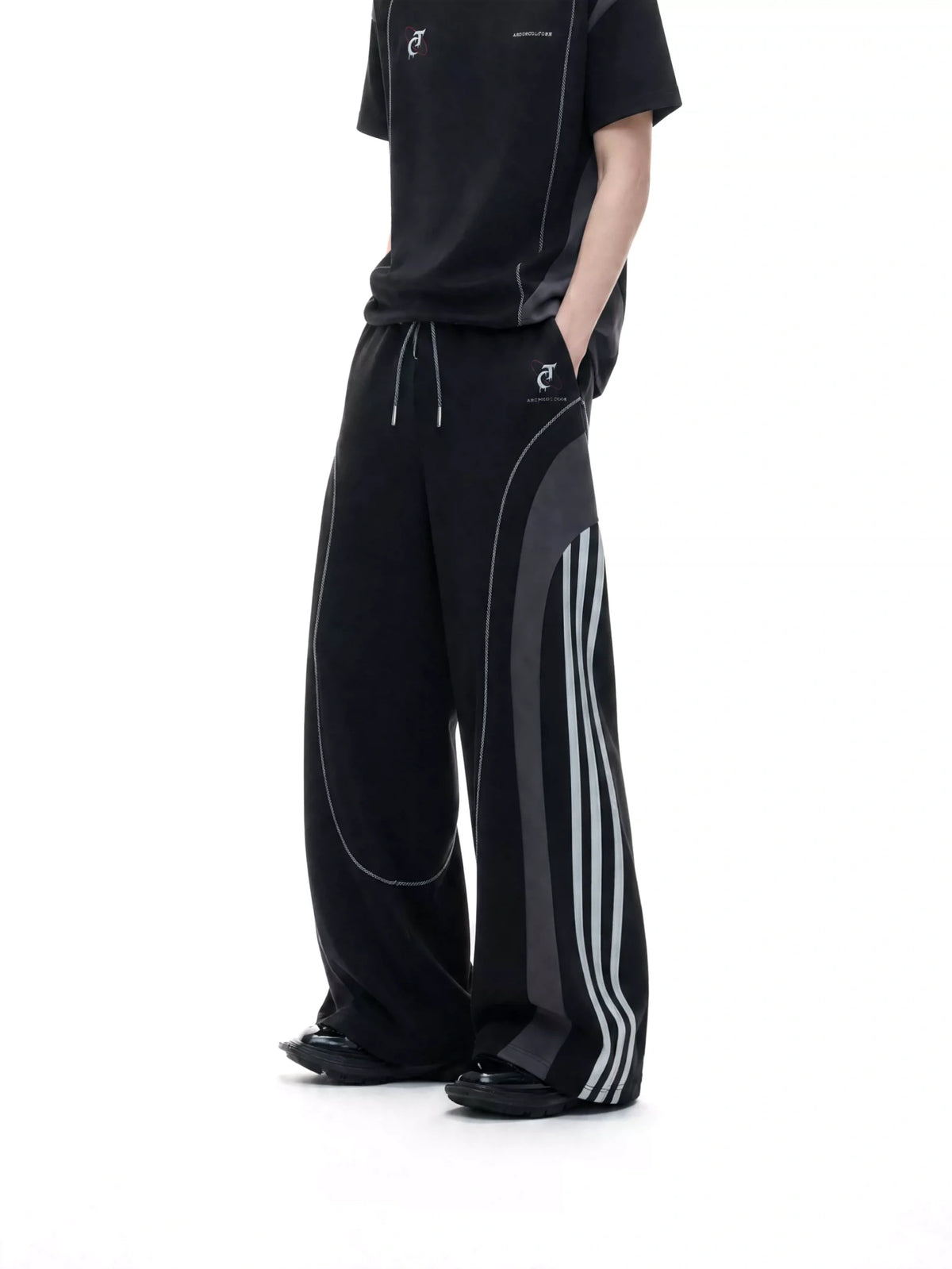 Contrast-Stitched Tee & Straight Pants Set in Black - main image 4