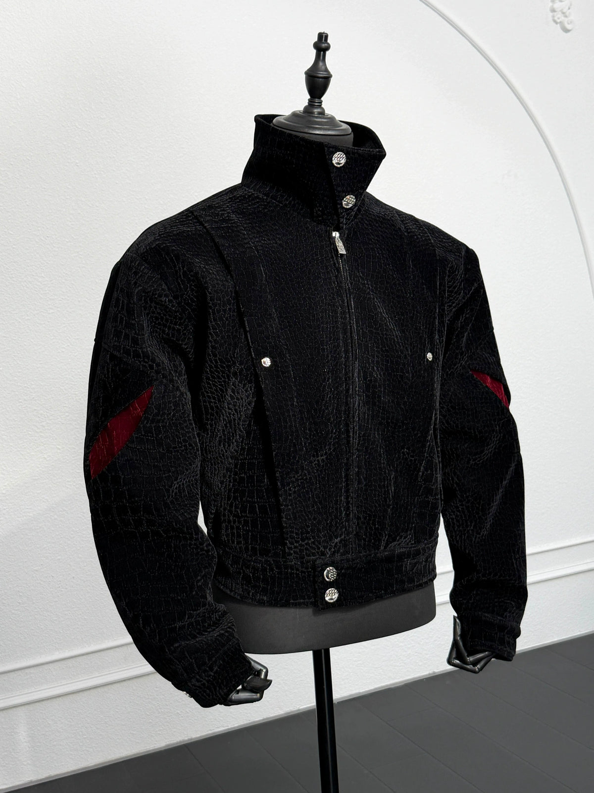 Crocodile-Embossed Cropped Contrast Zip Jacket - main image 4