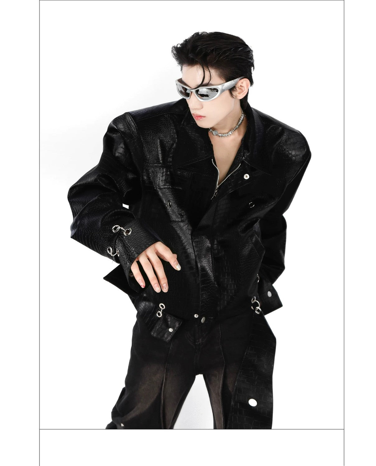 desc::crocodile-embossed-pu-leather-moto-jacket-spliced-design-detail-img-8