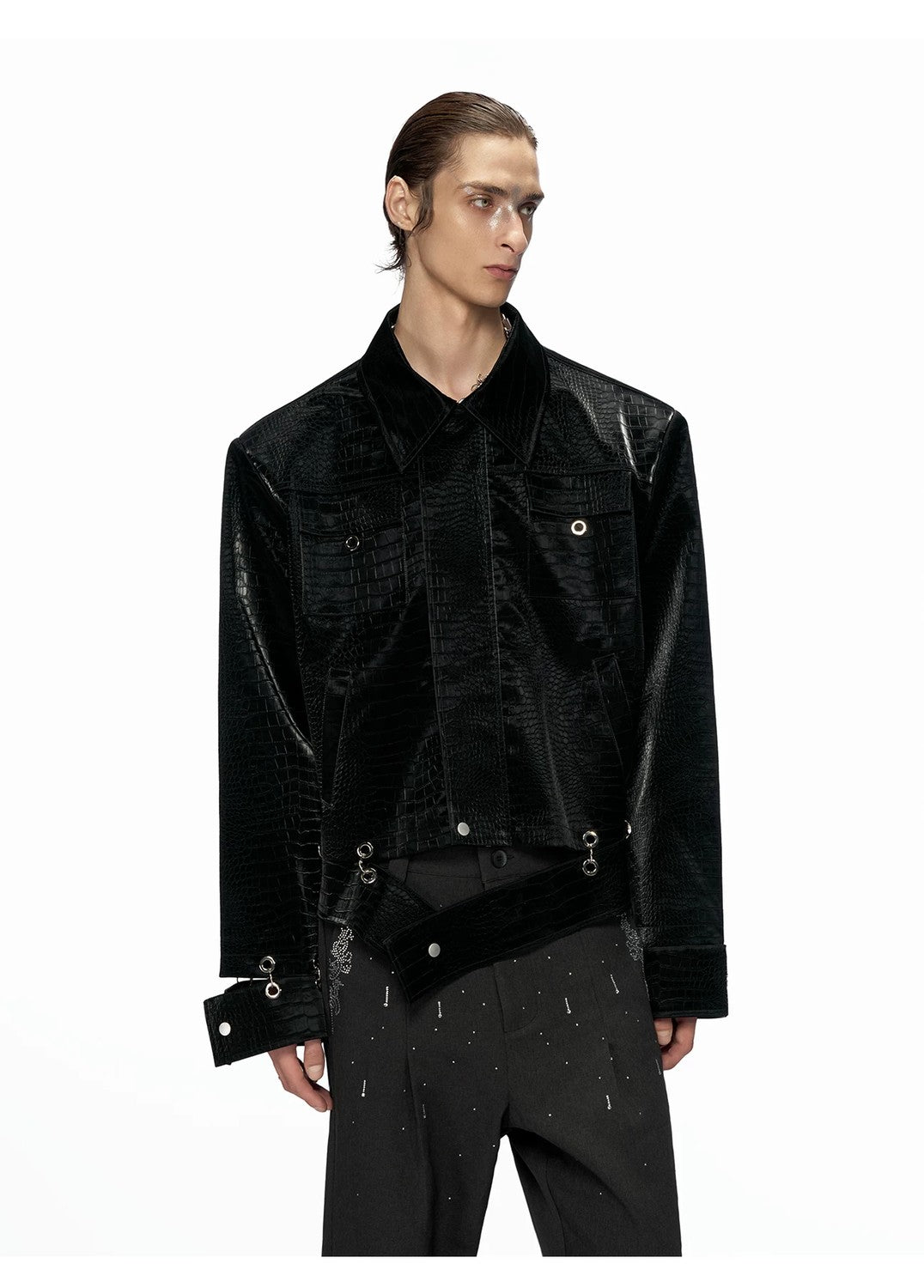 desc::cropped-croc-embossed-leather-jacket-with-metal-hardware-detail-img-5