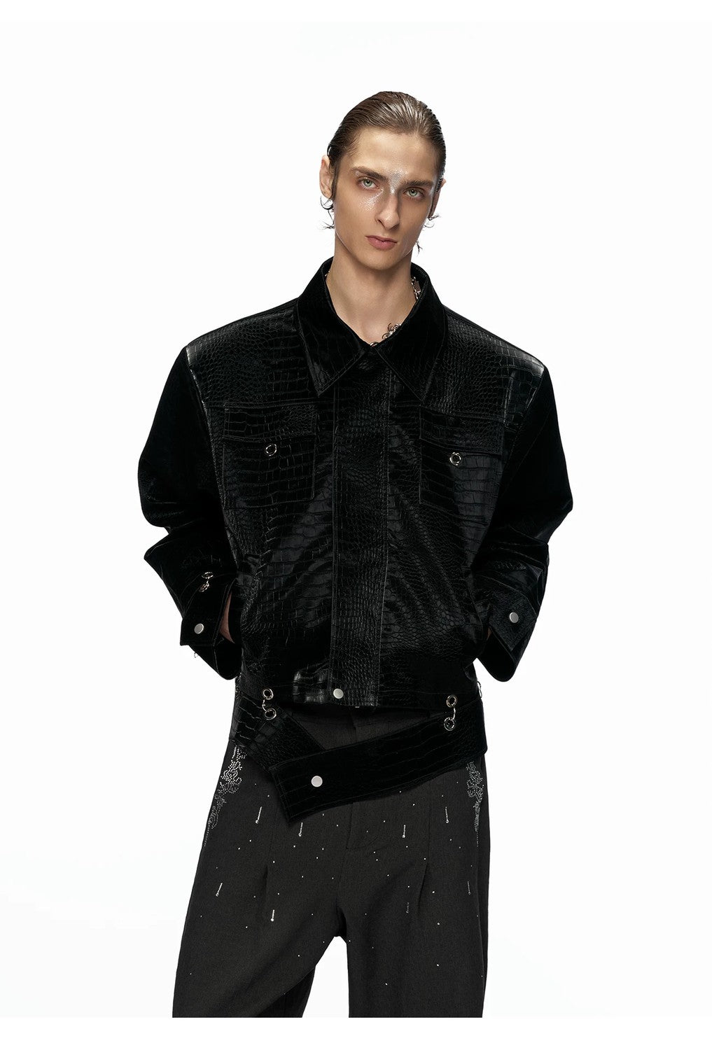 desc::cropped-croc-embossed-leather-jacket-with-metal-hardware-detail-img-6