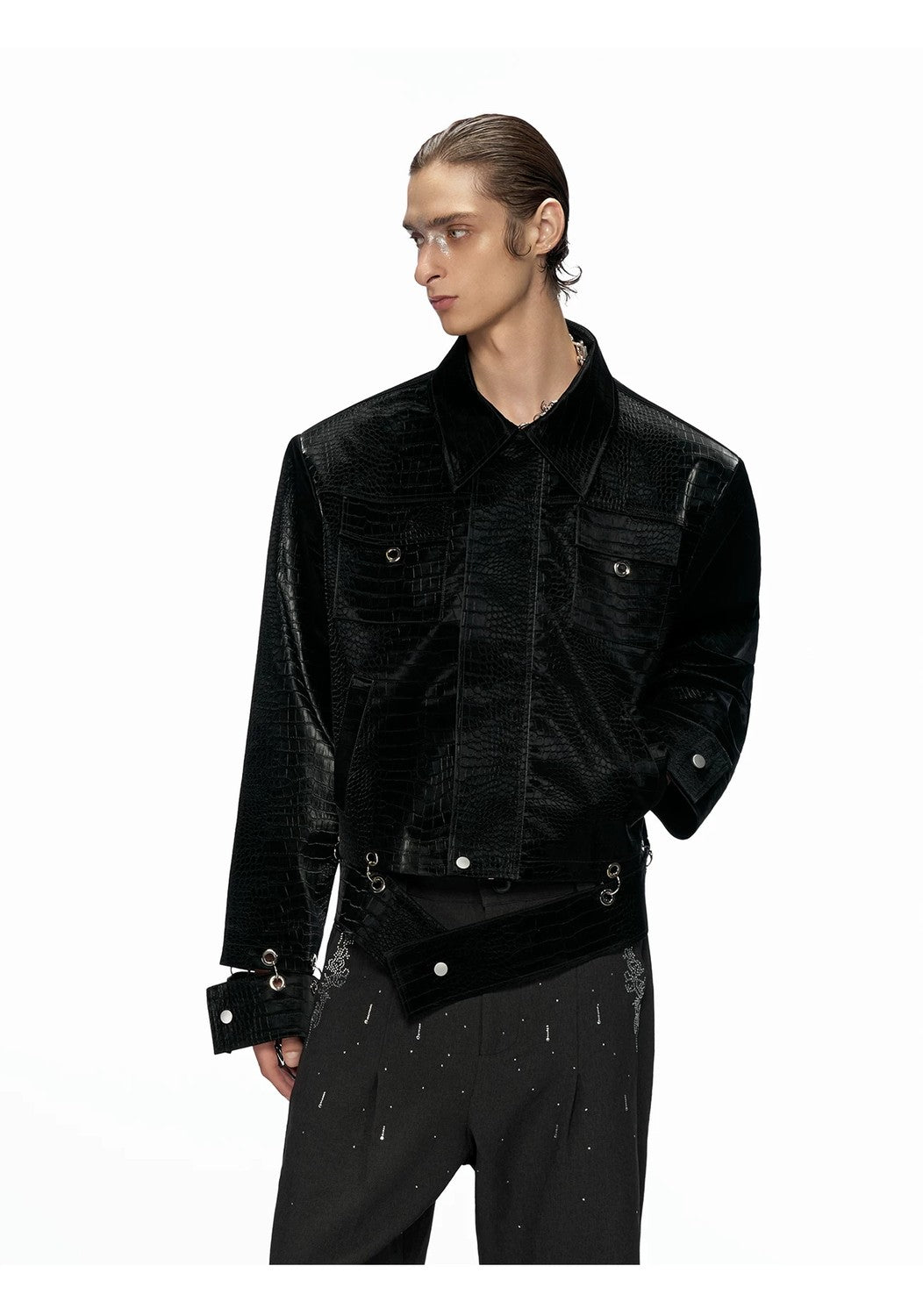 desc::cropped-croc-embossed-leather-jacket-with-metal-hardware-detail-img-7