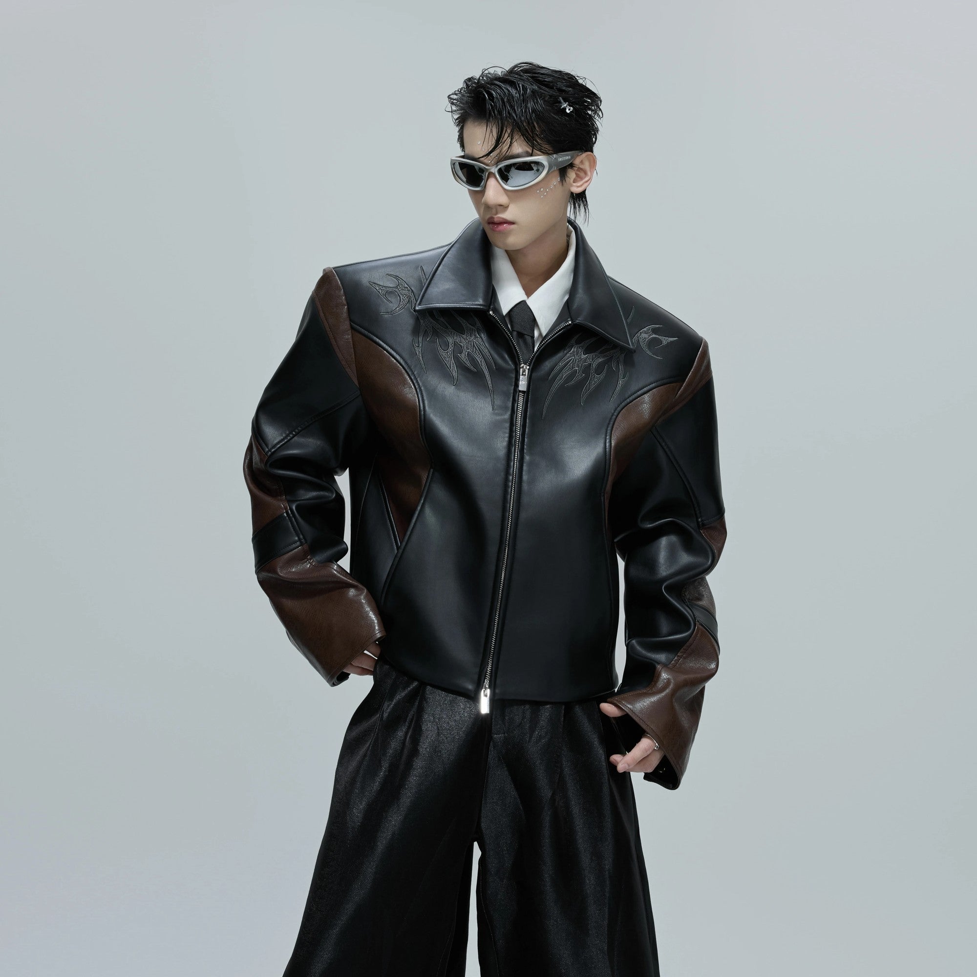Versatile reversible cropped jacket for autumn streetwear