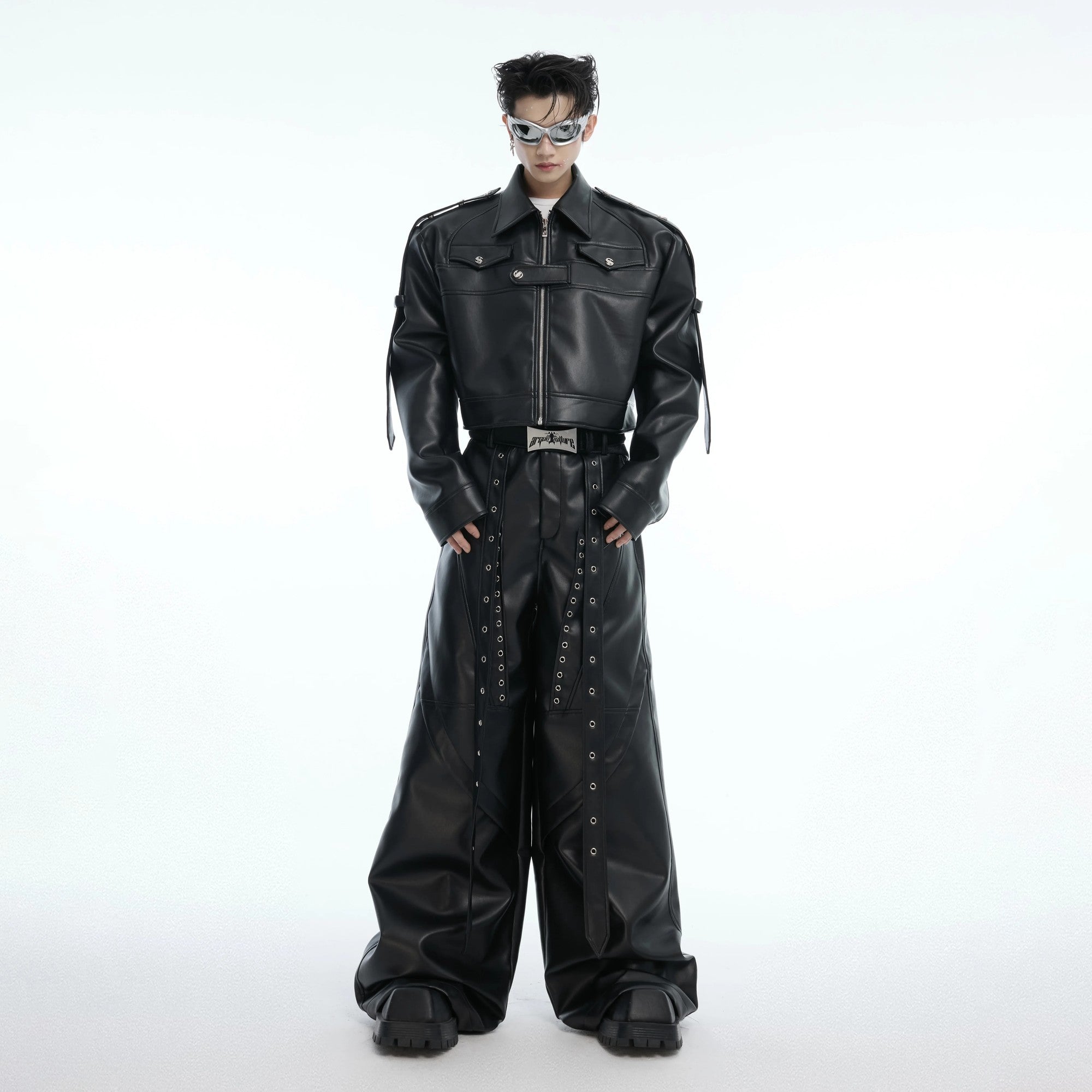 Boxy fit moto jacket with padded shoulders and shoulder streamers