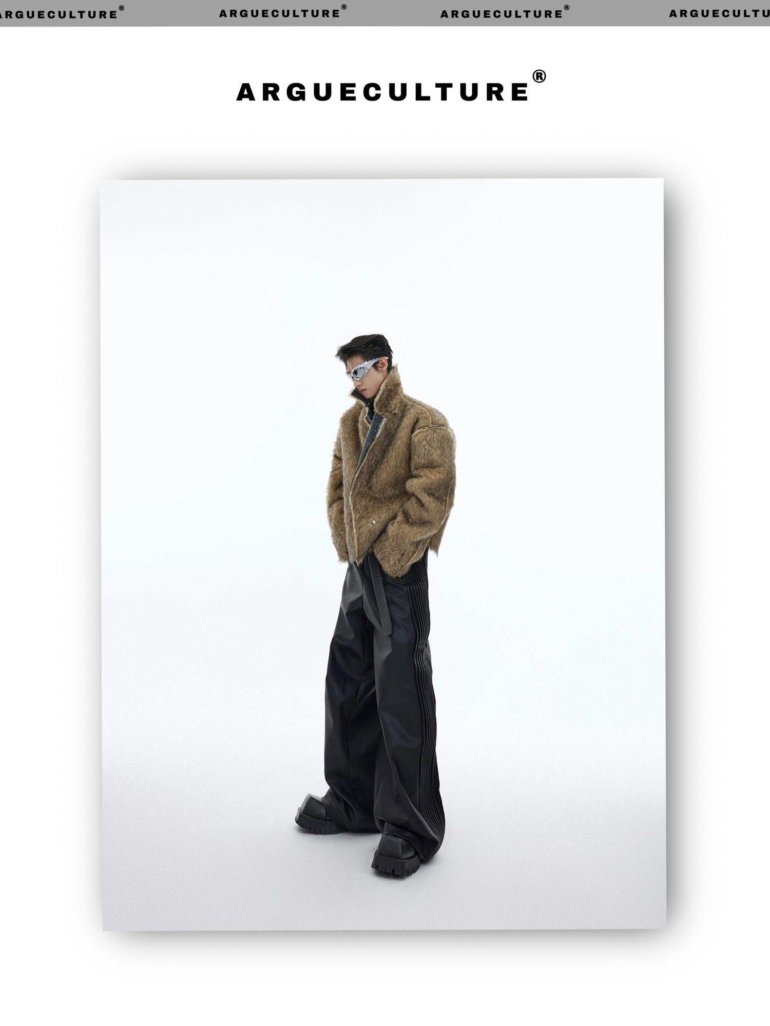 desc::cropped-faux-fur-jacket-vintage-contrast-lapel-detail-img-2