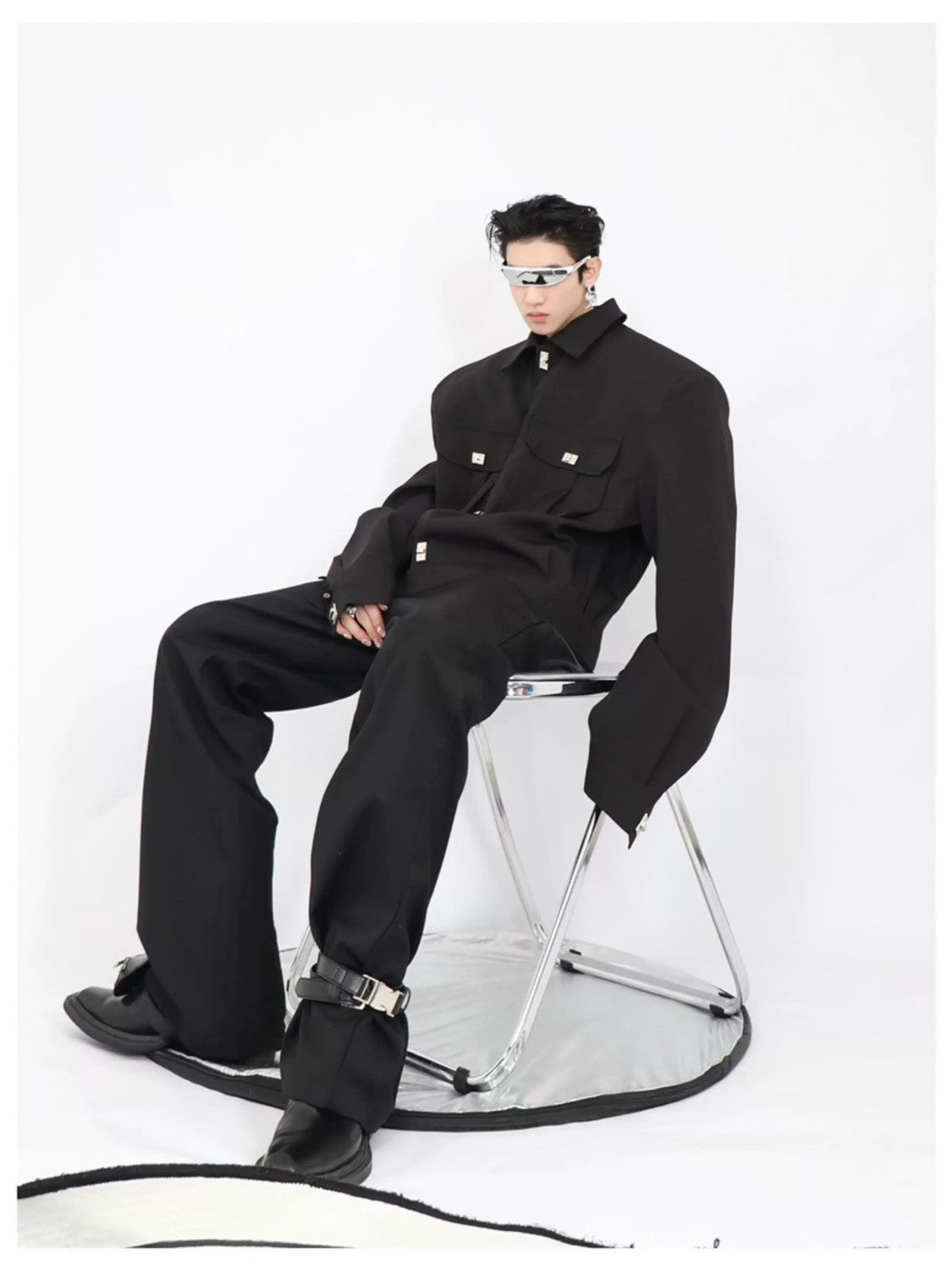 desc::cropped-shoulder-pad-streetwear-jacket-with-metal-buttons-detail-img-20